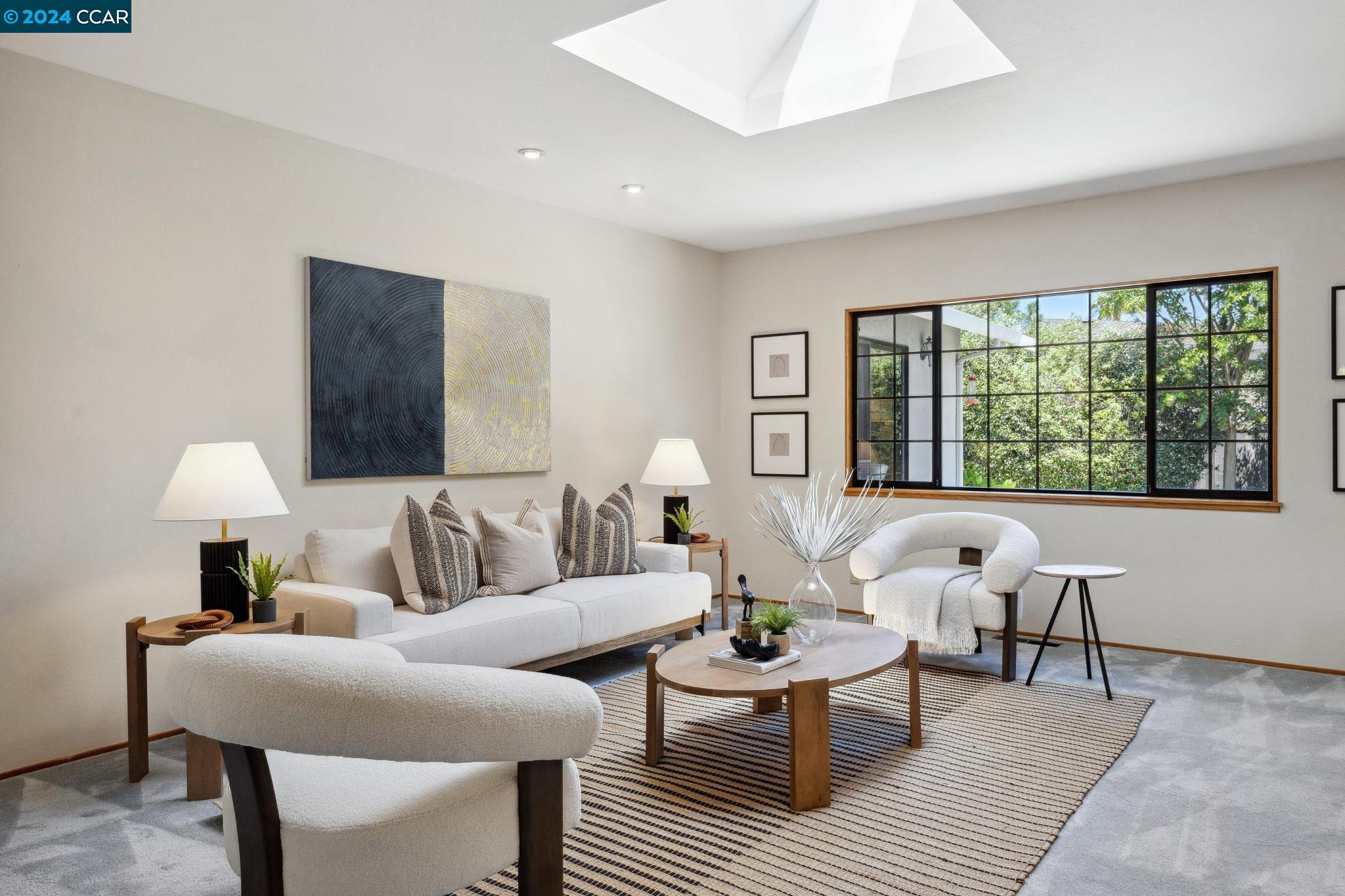 3171 Santa Paula Dr