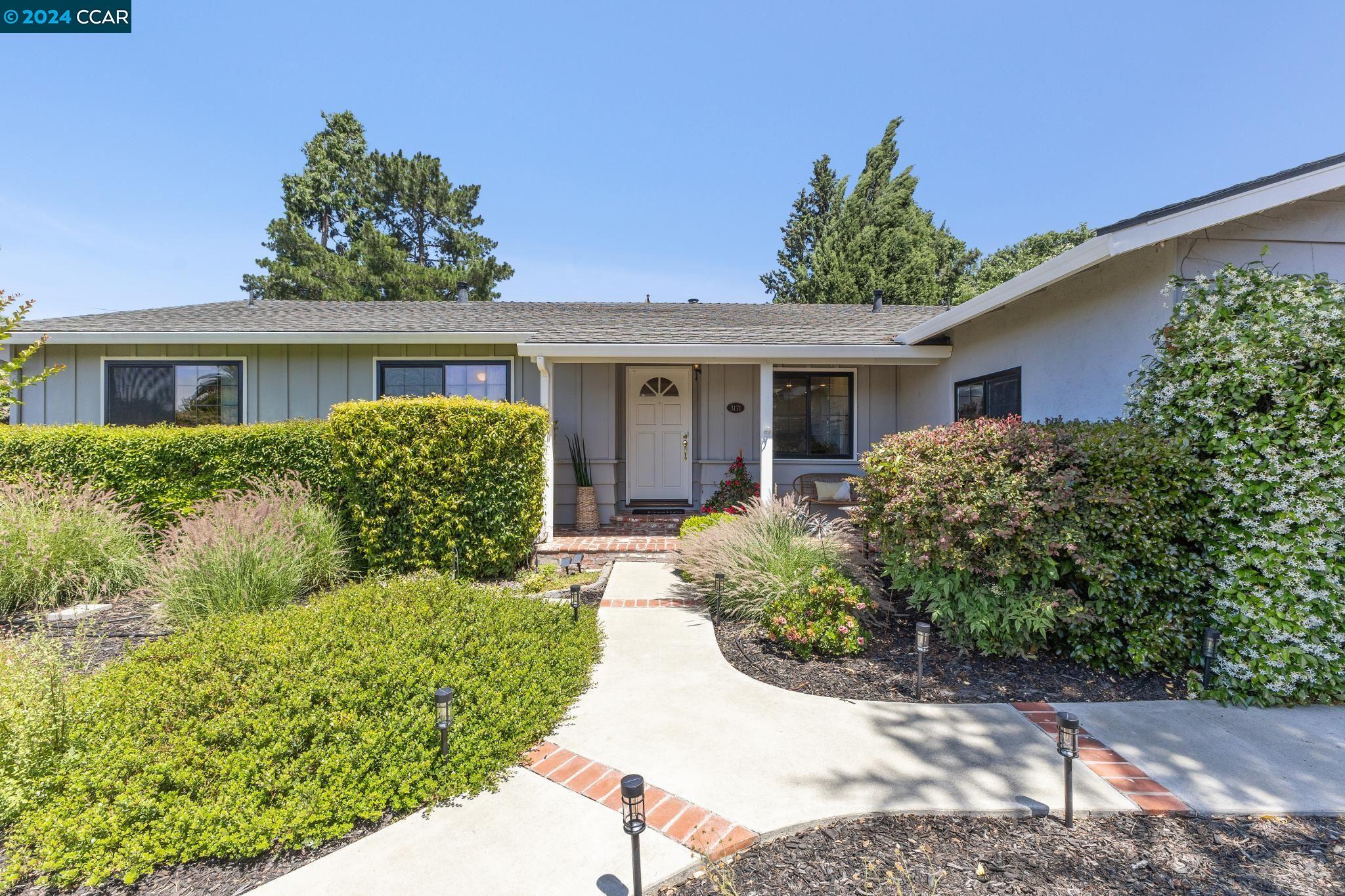 3171 Santa Paula Dr