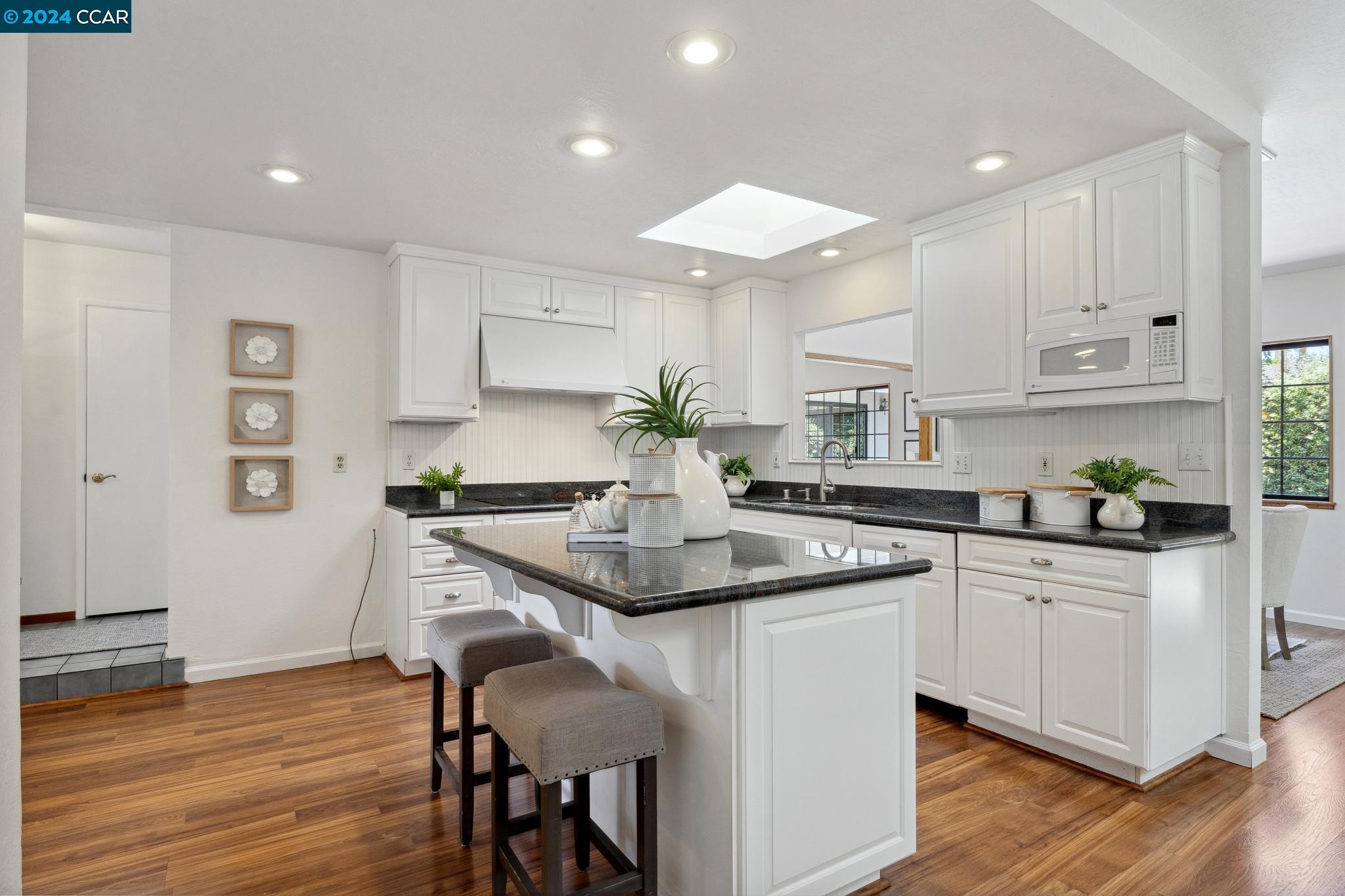 3171 Santa Paula Dr