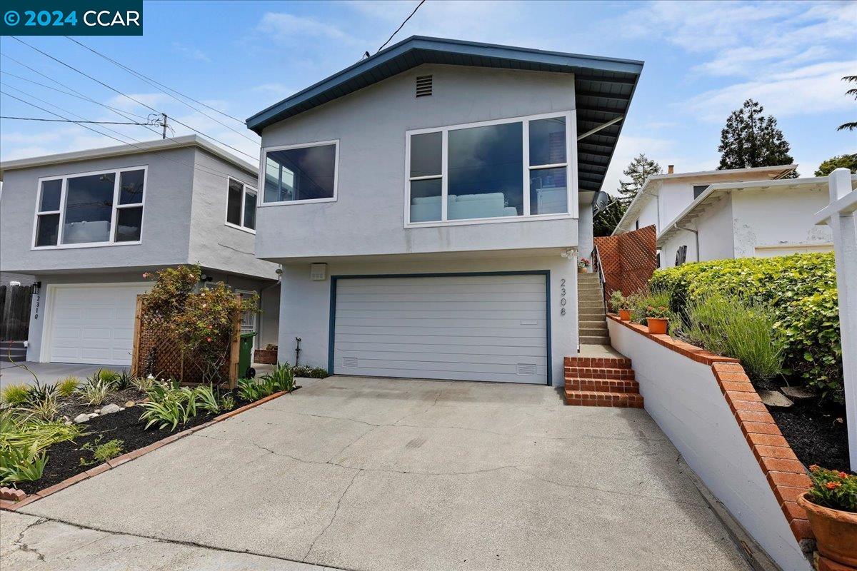 2308 Gloria St