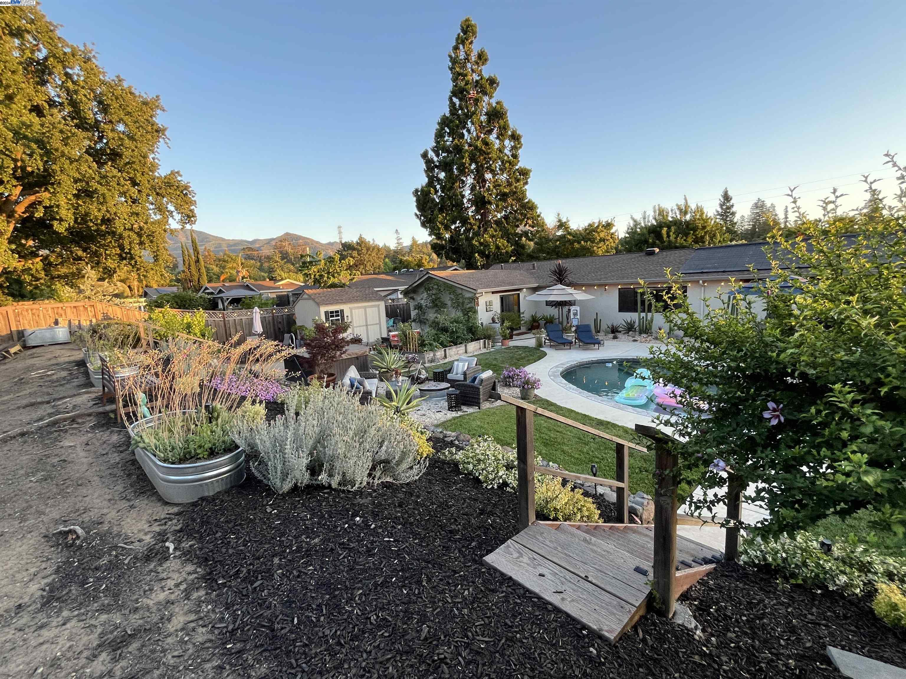 5929 Cardinet Dr