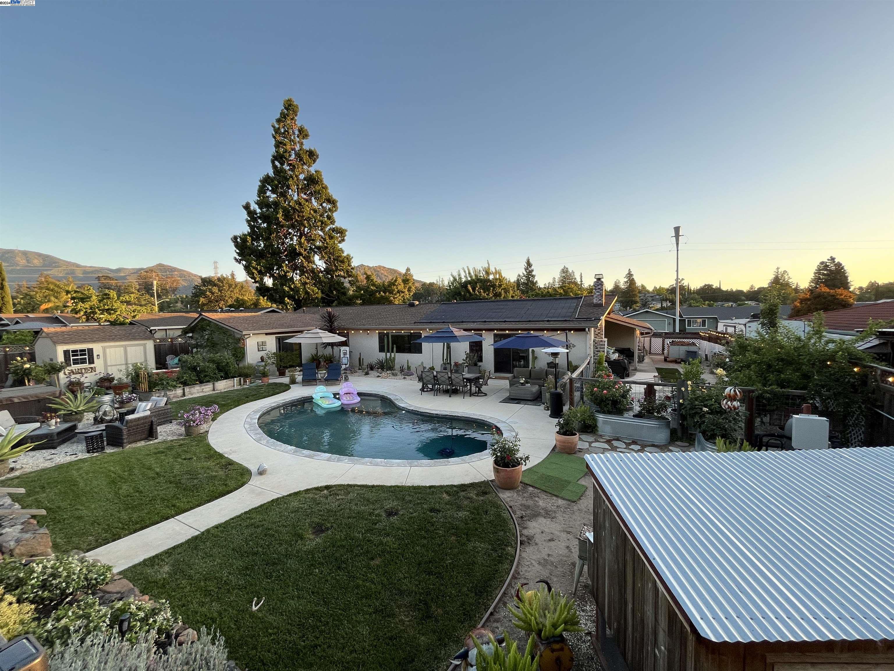 5929 Cardinet Dr