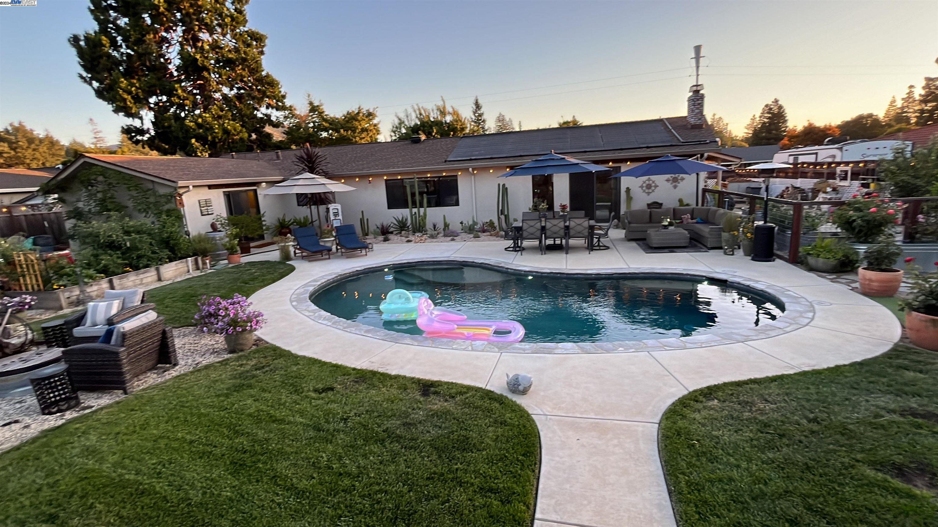 5929 Cardinet Dr