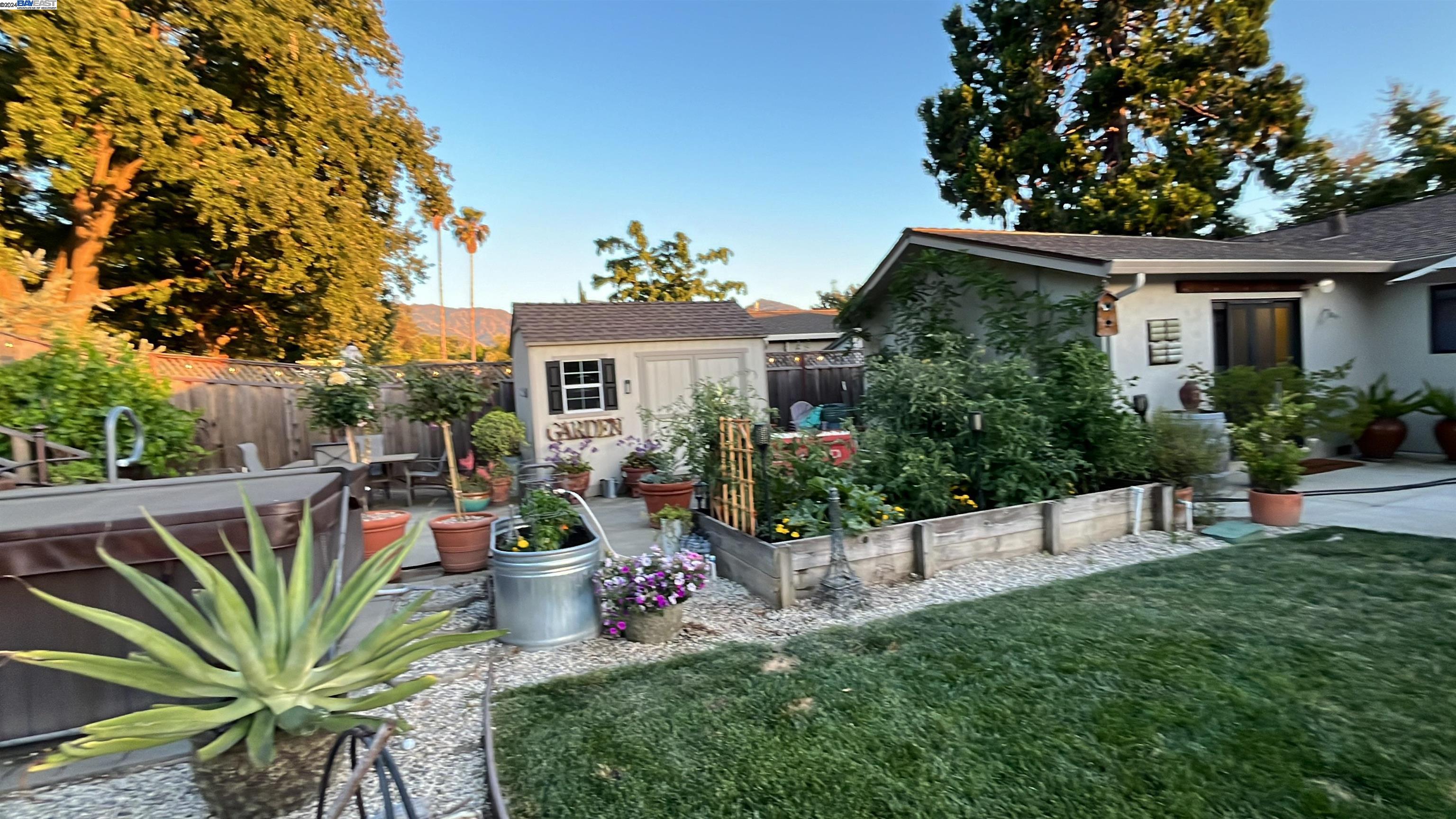 5929 Cardinet Dr