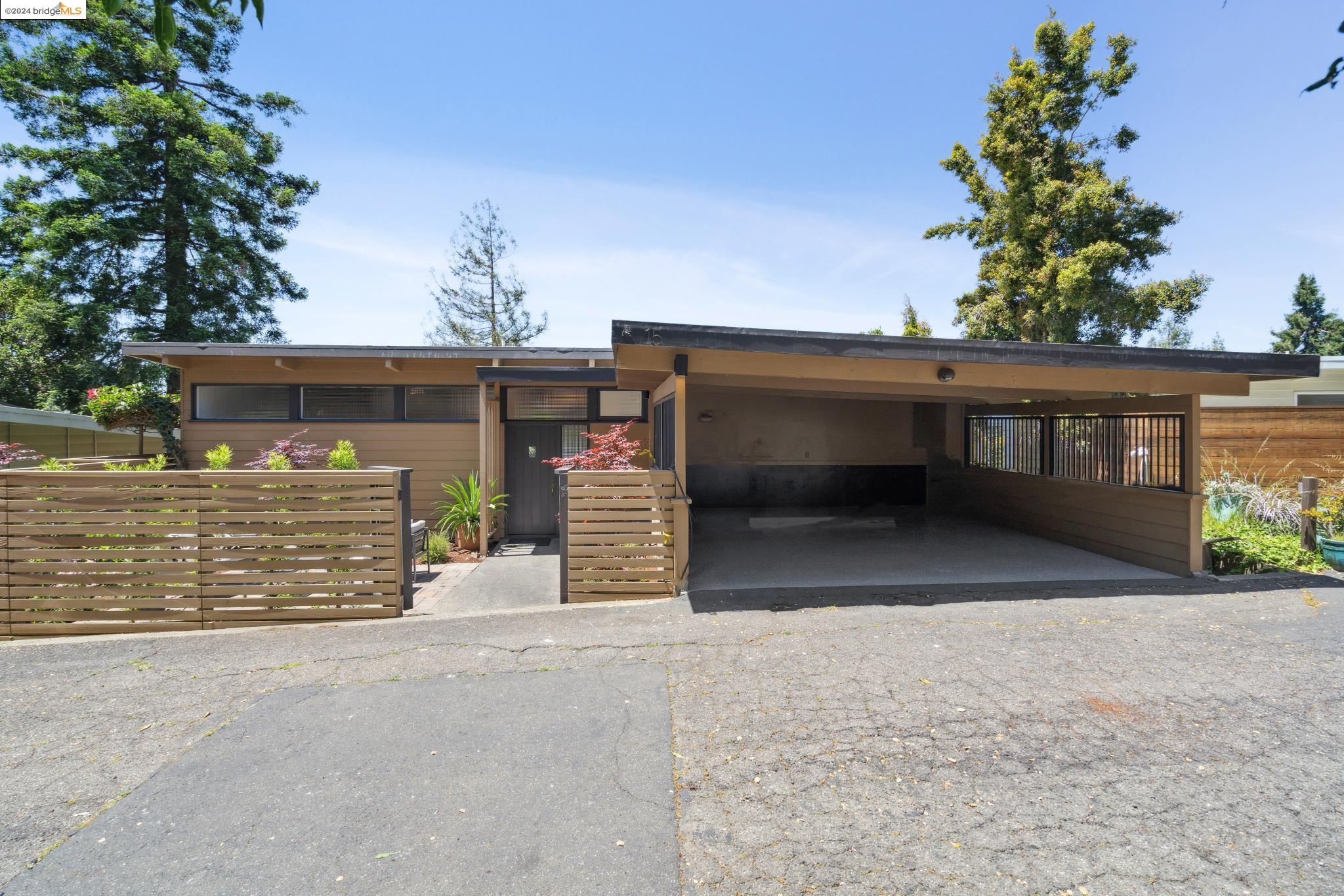 15 Ashmount Way
