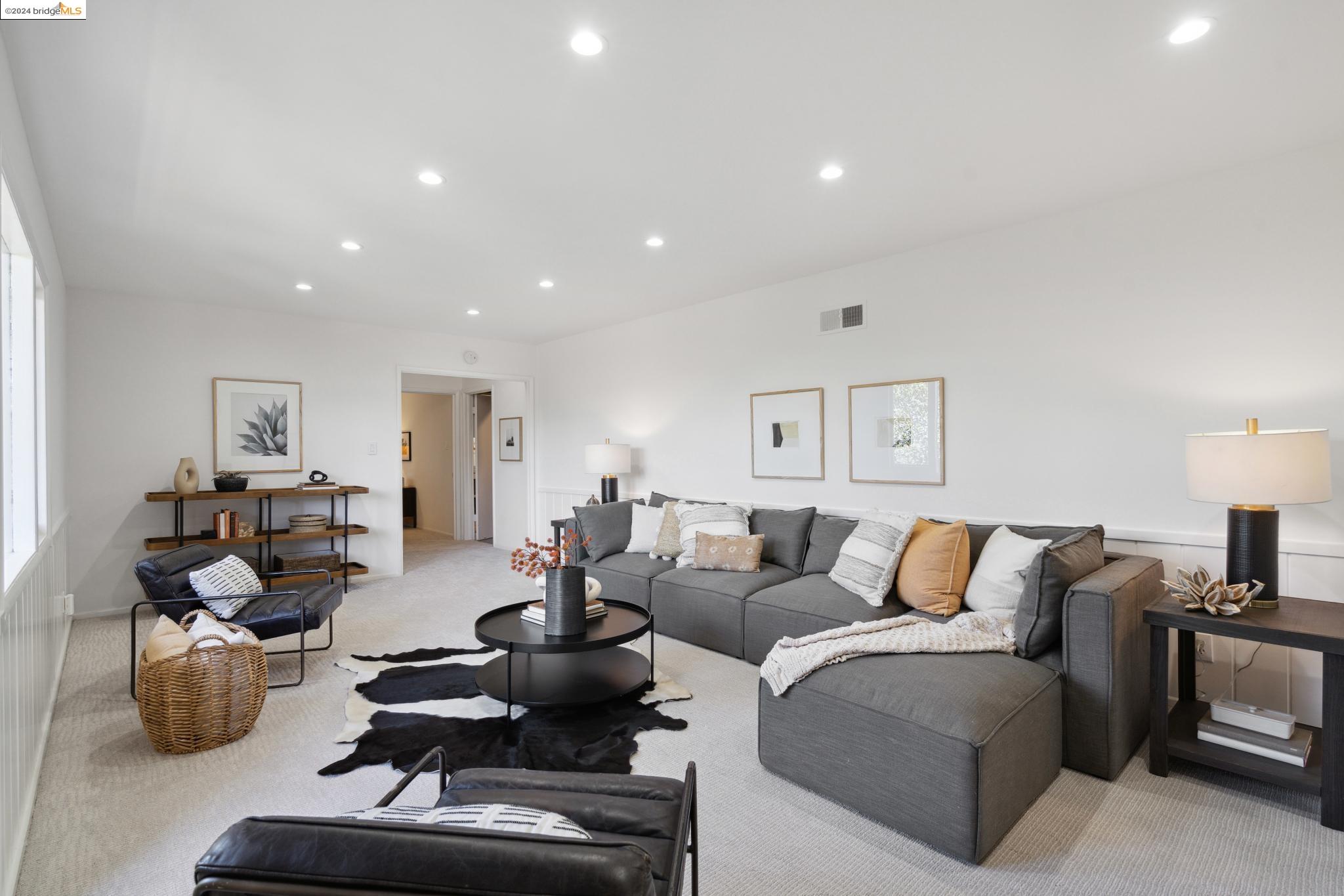 15 Ashmount Way