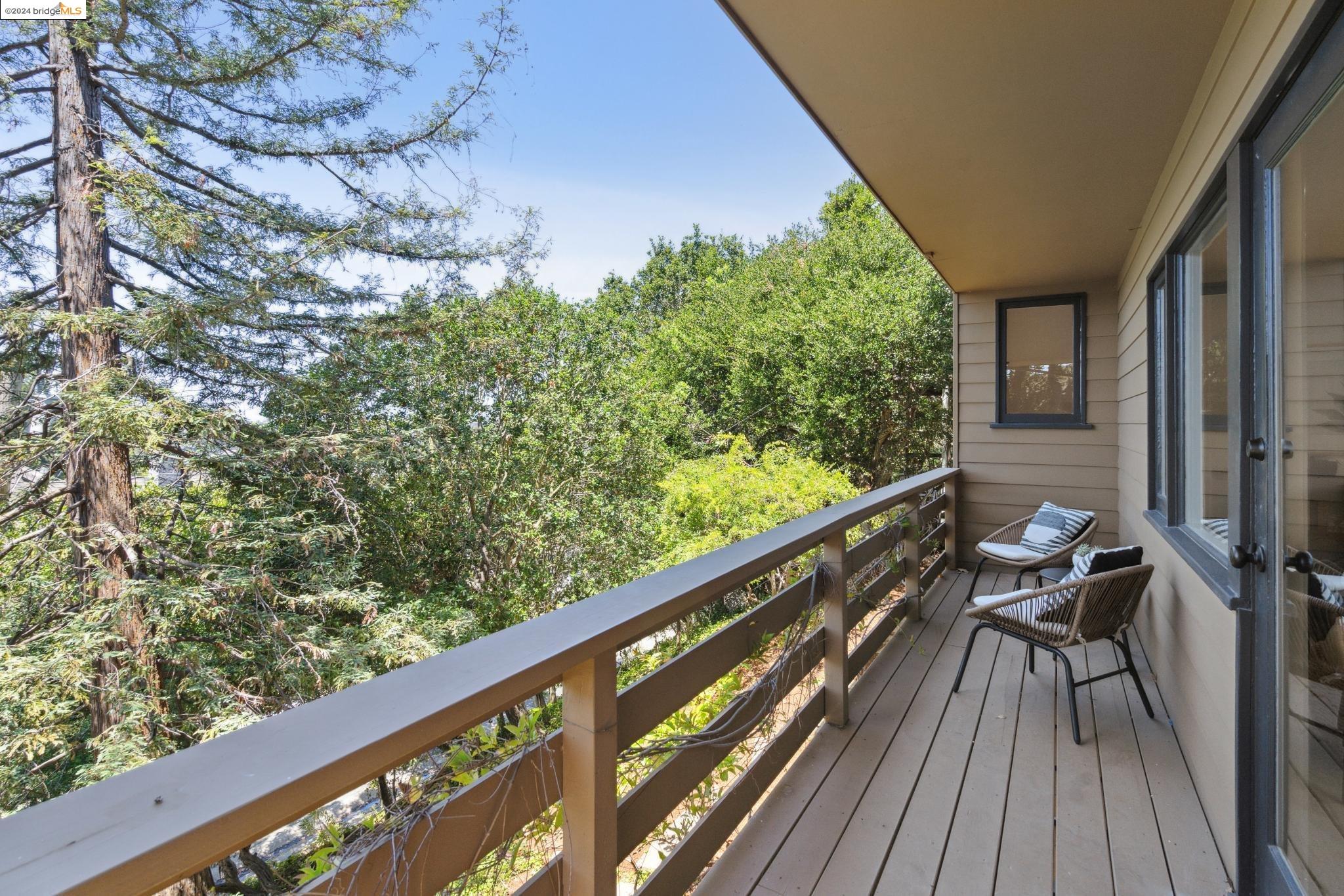 15 Ashmount Way