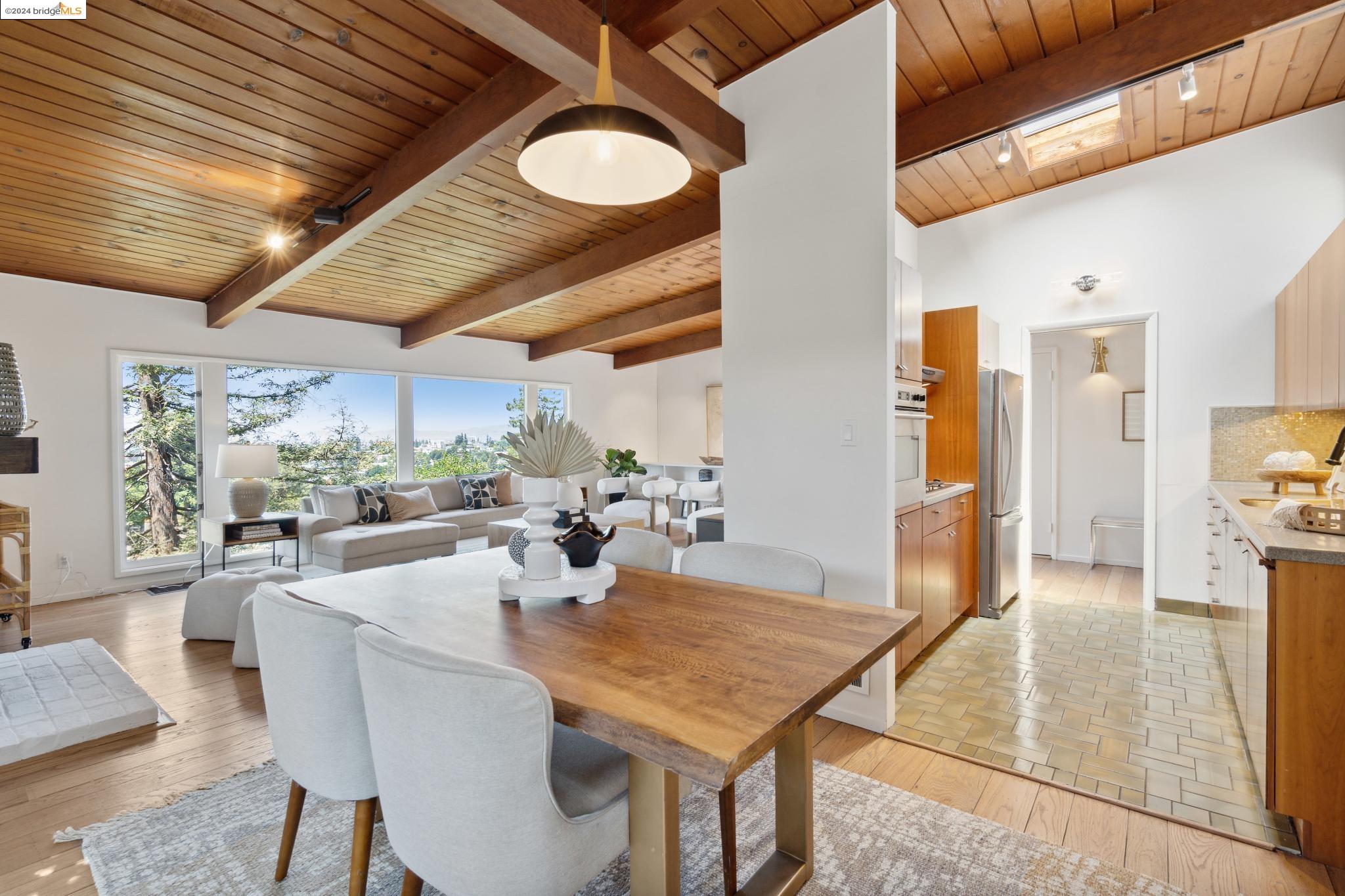 15 Ashmount Way