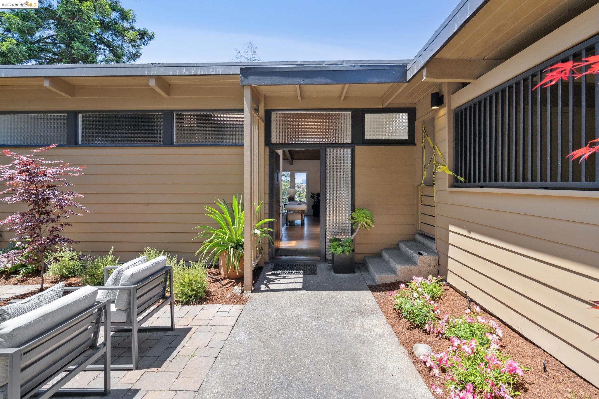 15 Ashmount Way