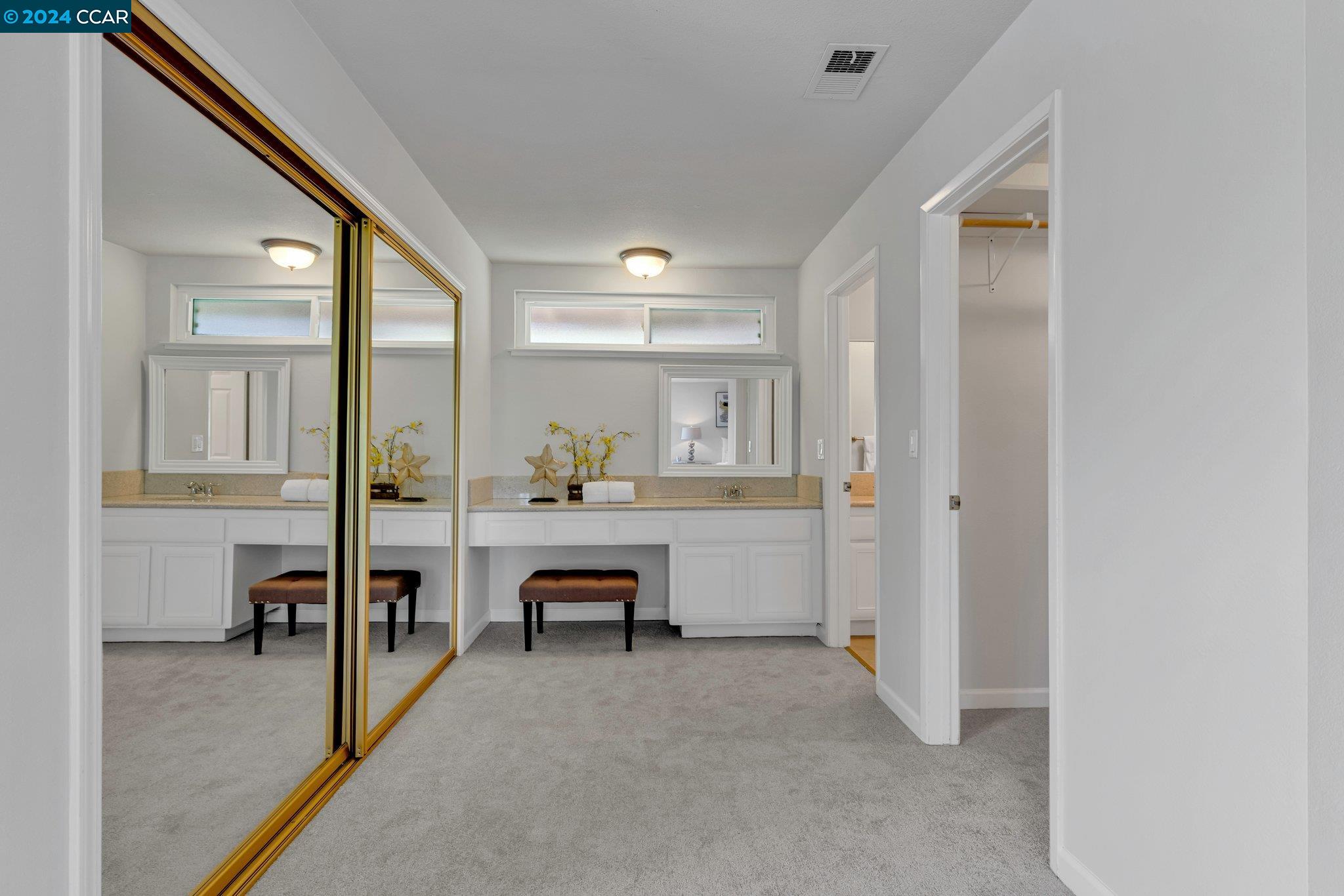 1362 Sussex Way