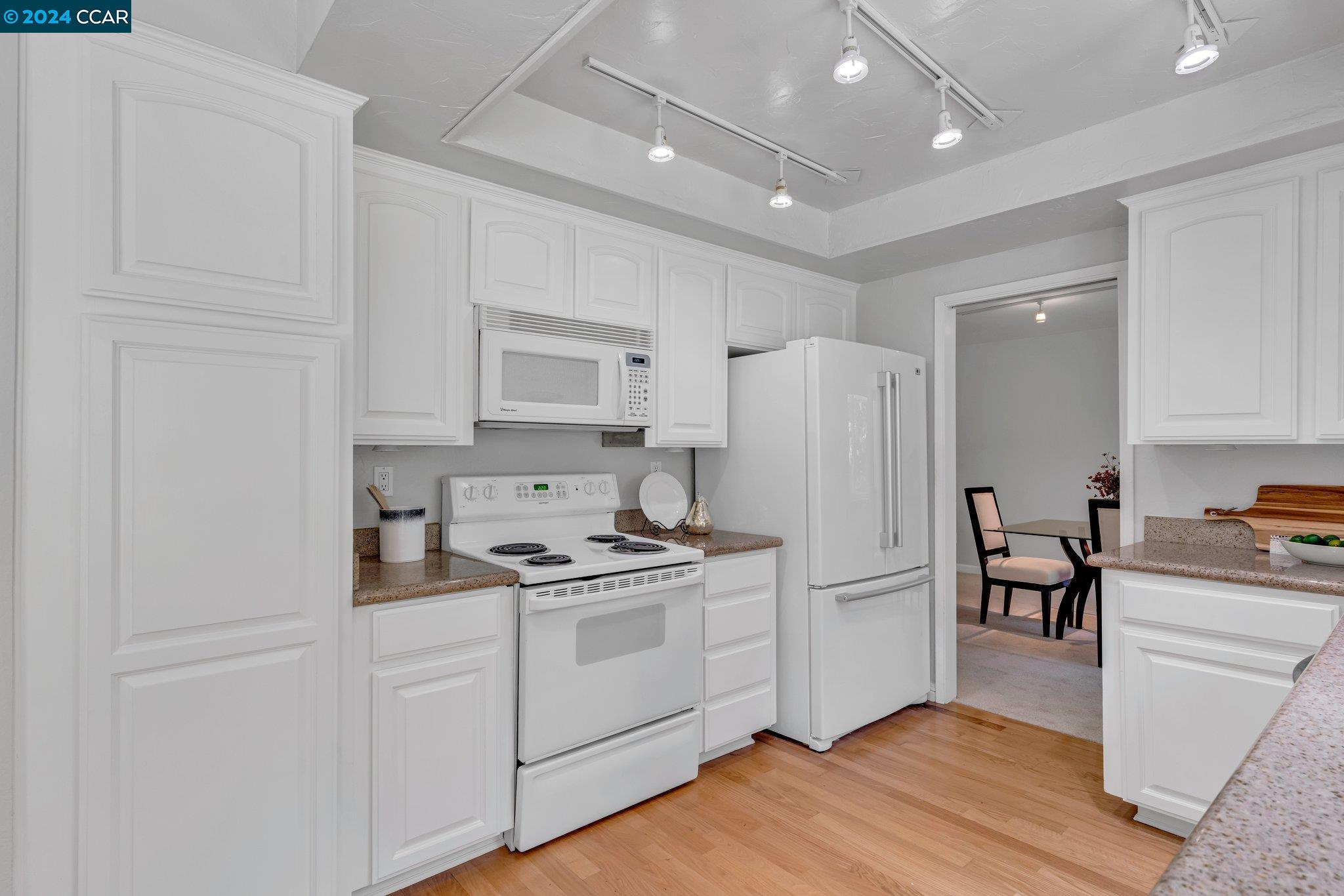 1362 Sussex Way