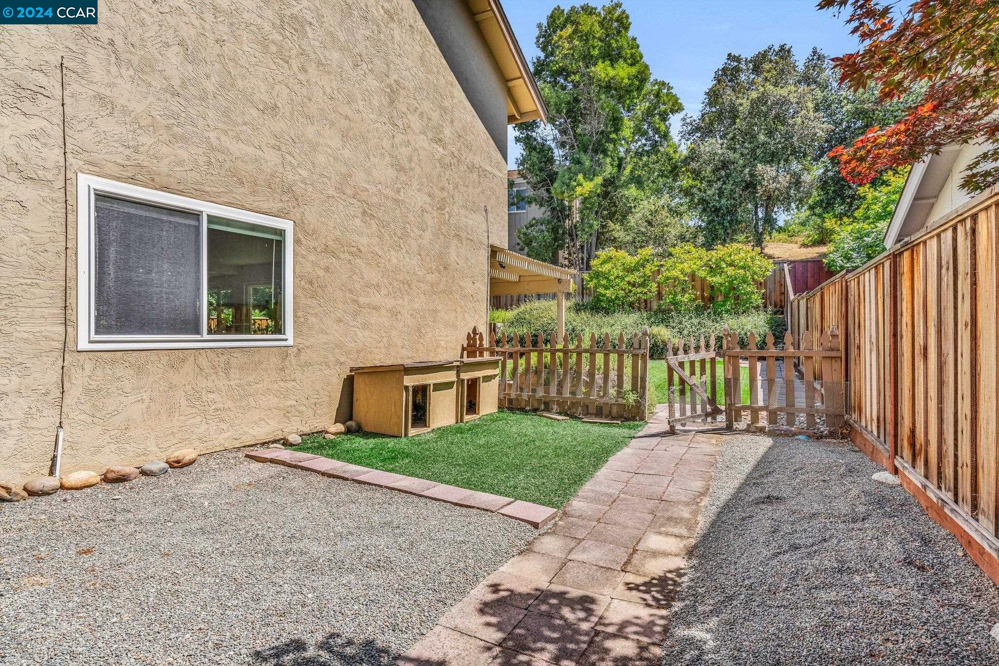 1362 Sussex Way