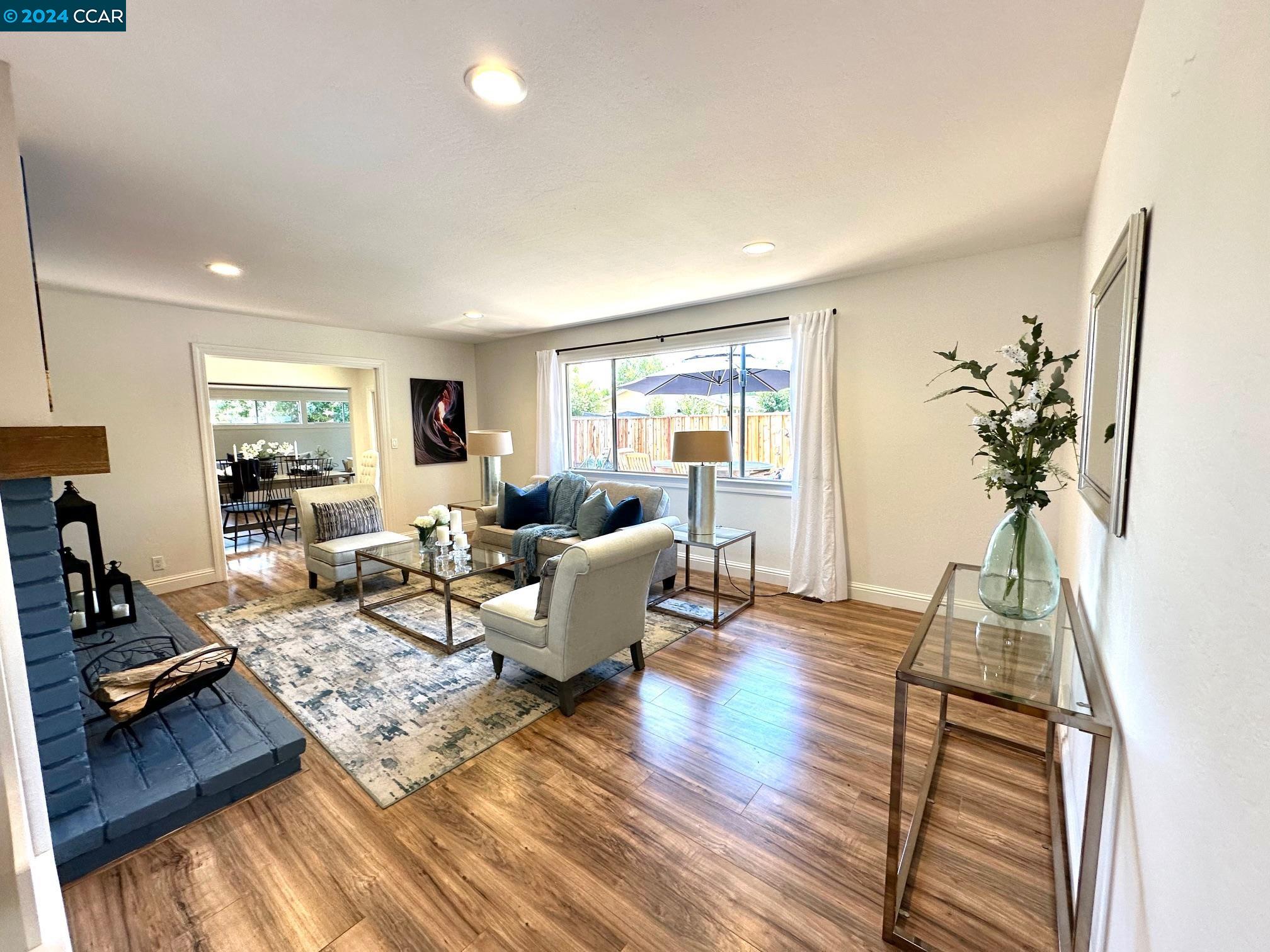 4290 Pinewood Ct.