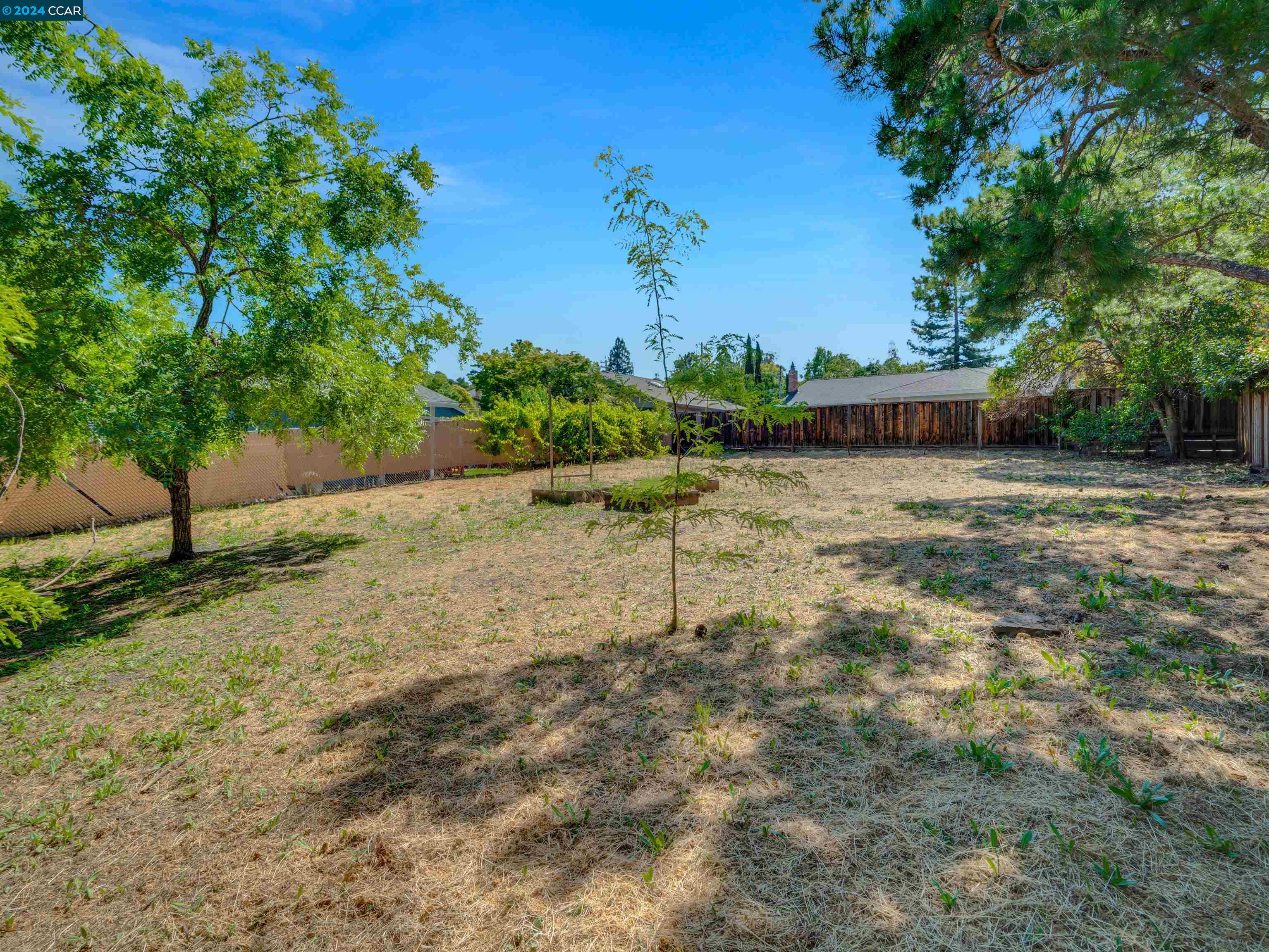 2515 Larkey Ln