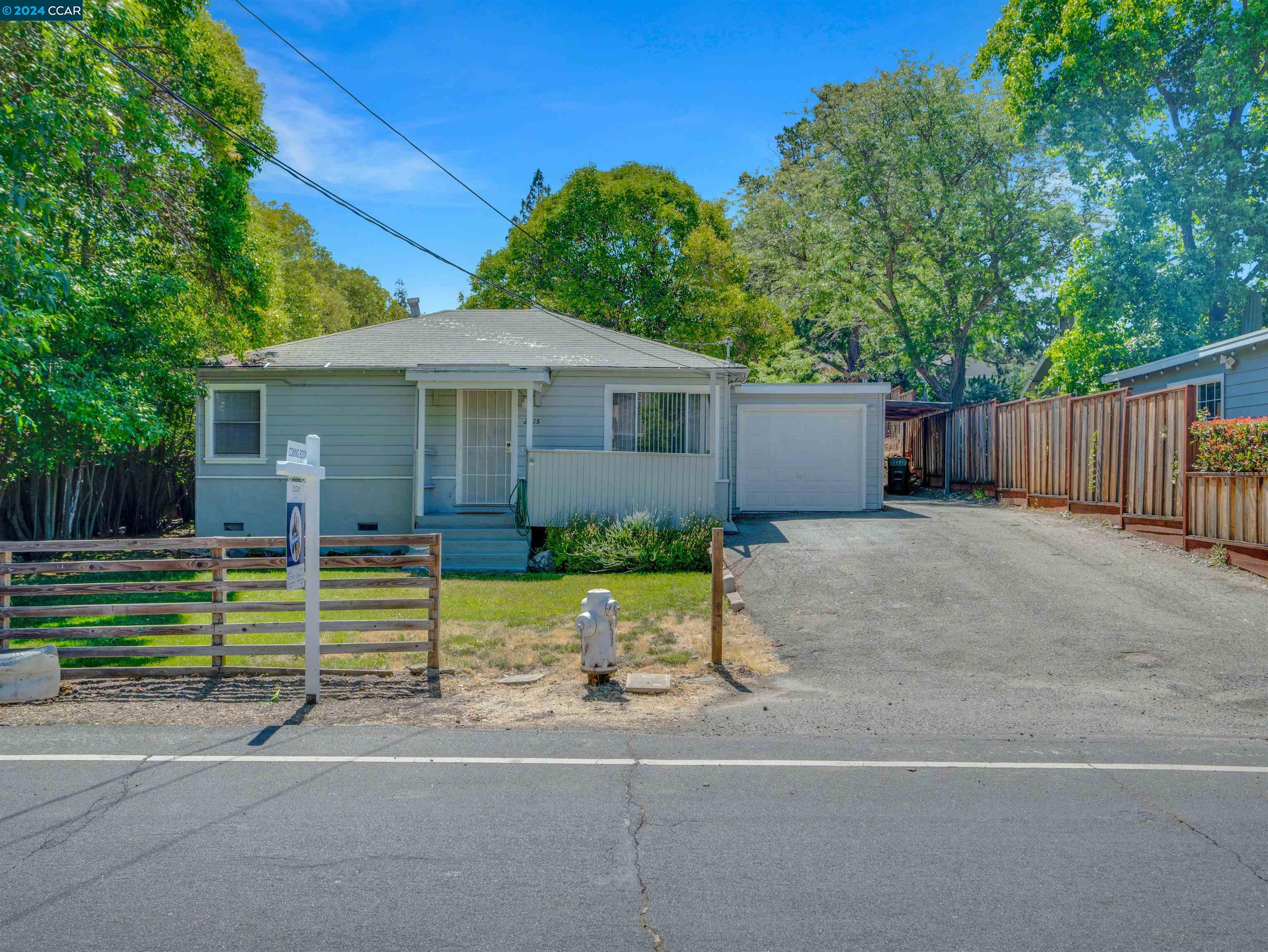 2515 Larkey Ln