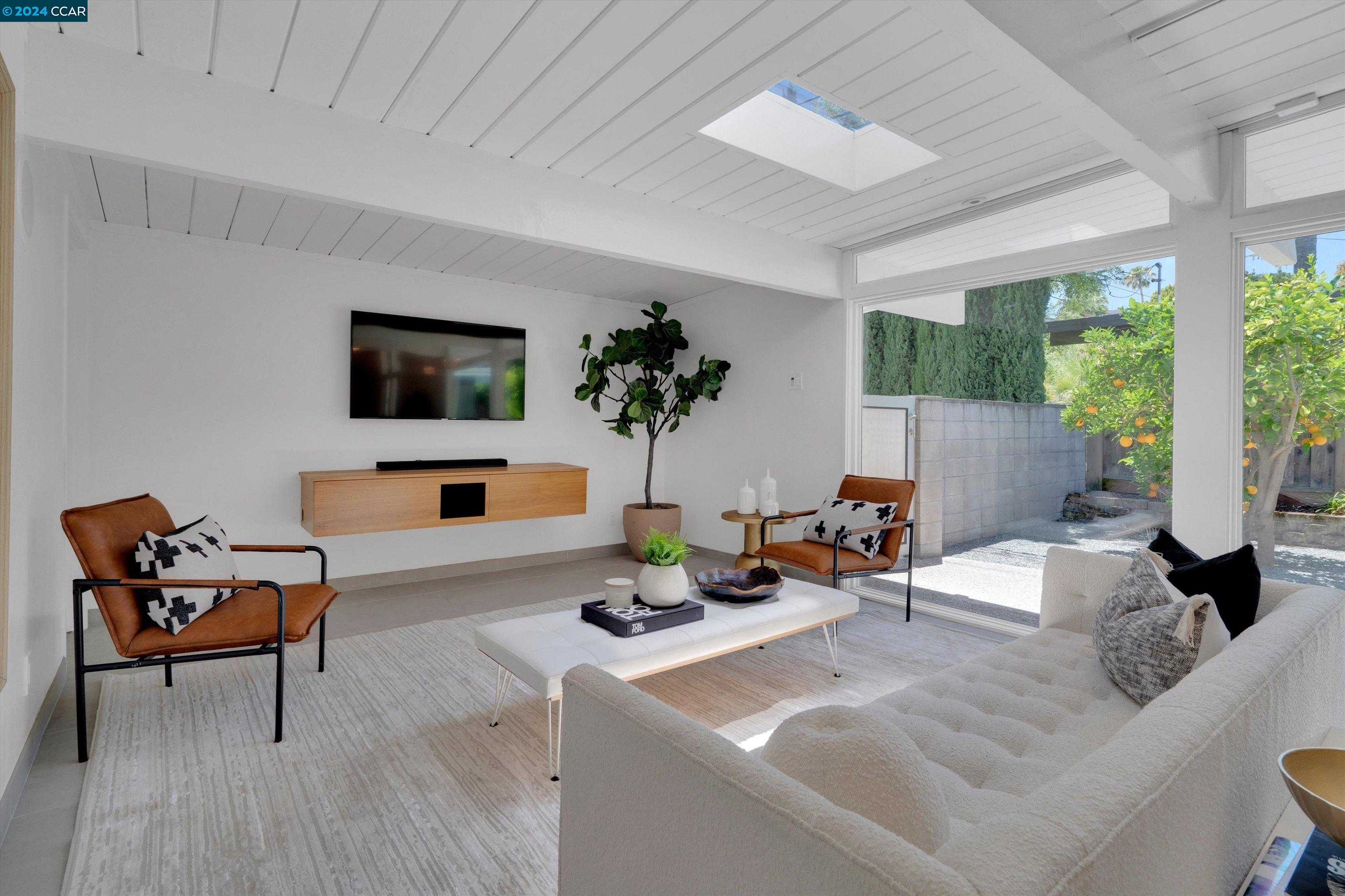 196 Los Cerros Ave