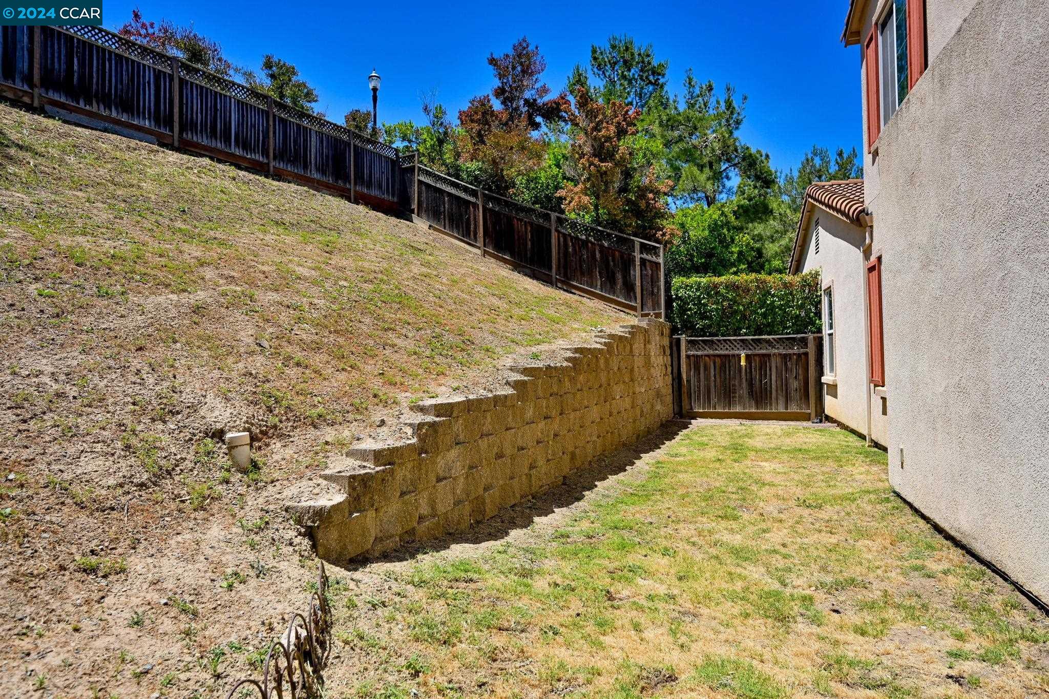 1262 Peregrine Ct