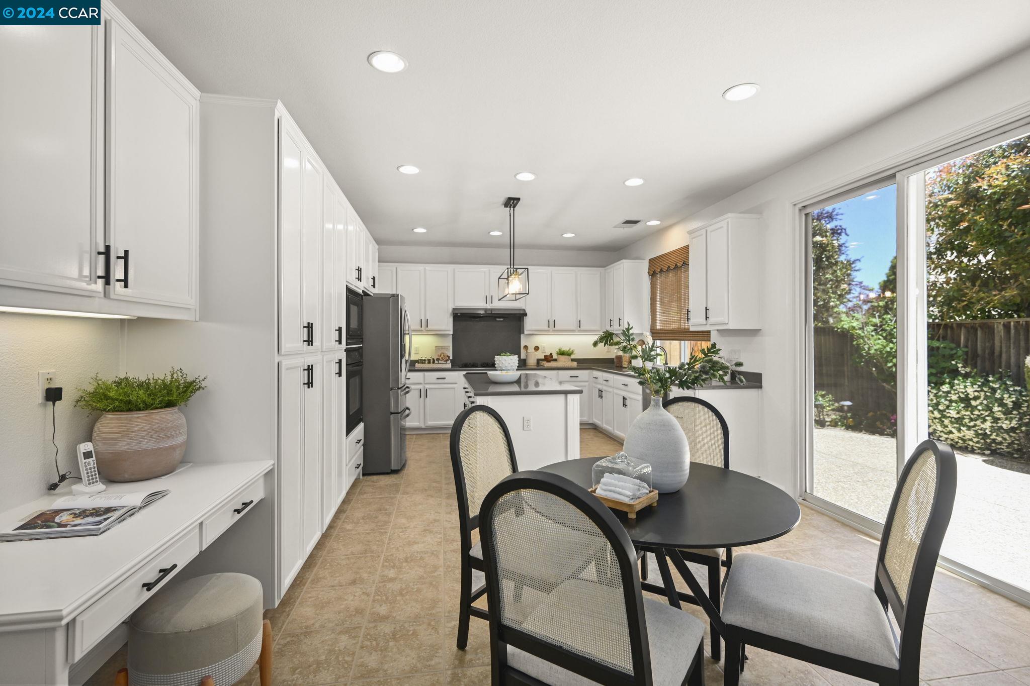 1262 Peregrine Ct