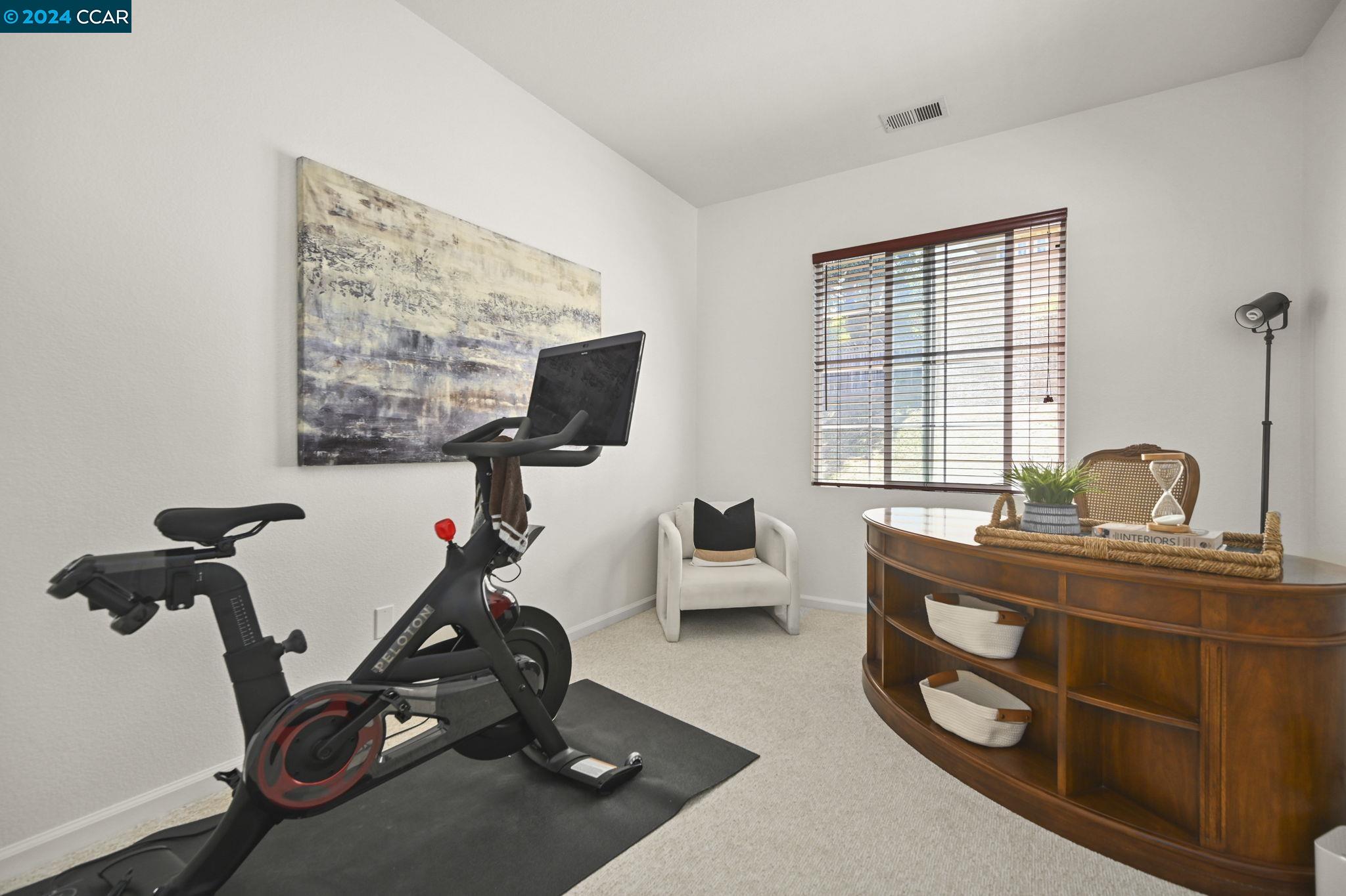 1262 Peregrine Ct