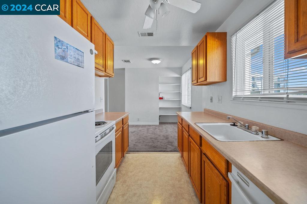 1814 Cole Ave # 4