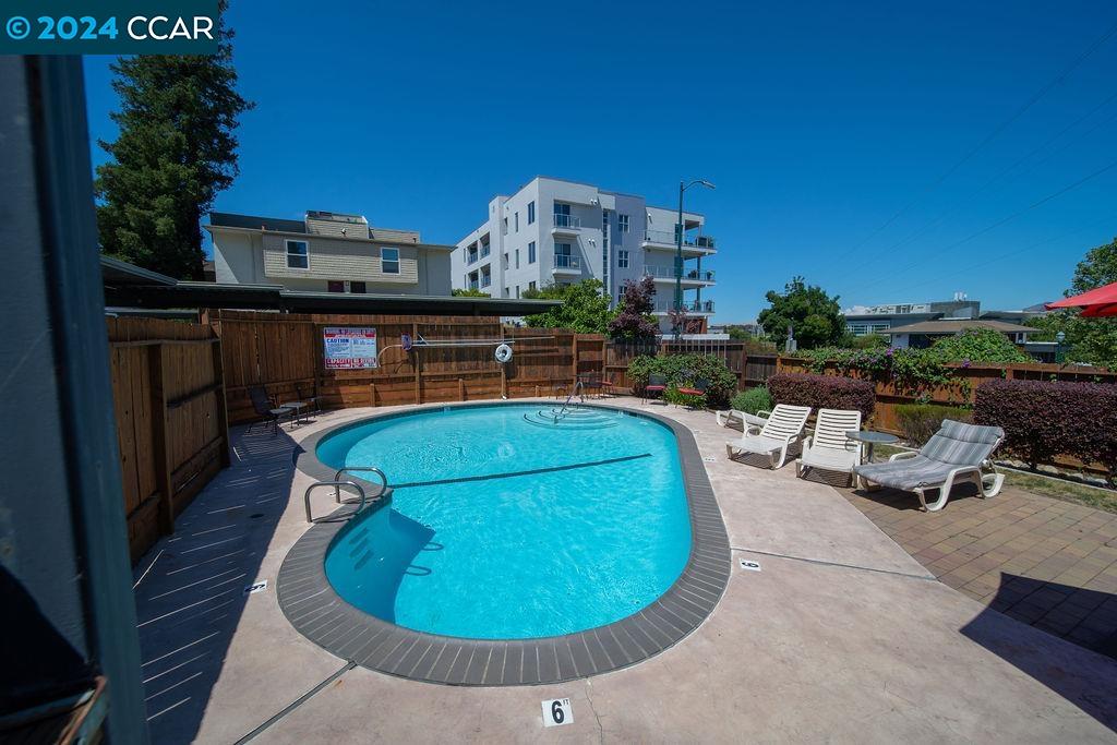 1814 Cole Ave # 4