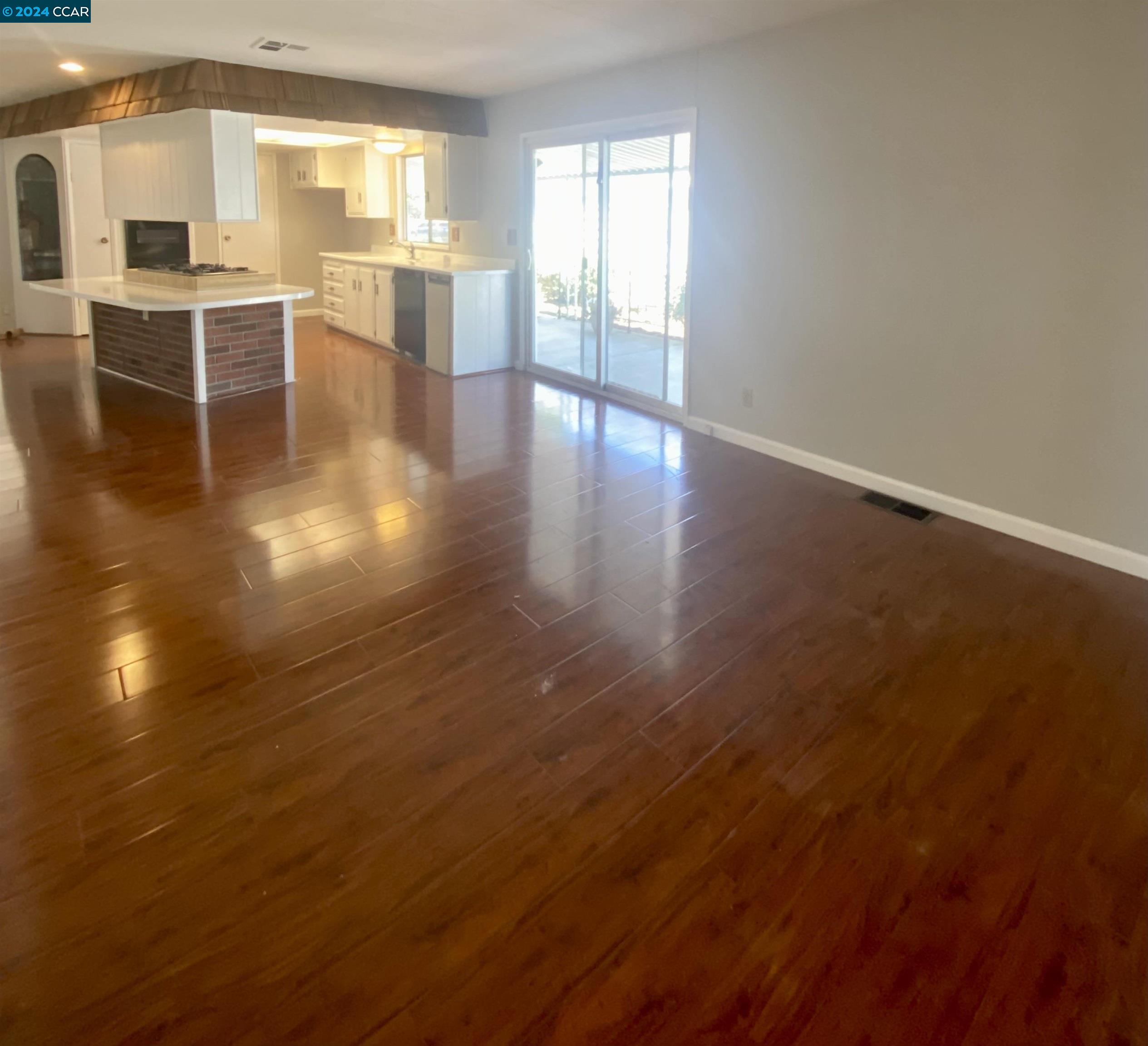 1067 Peralta