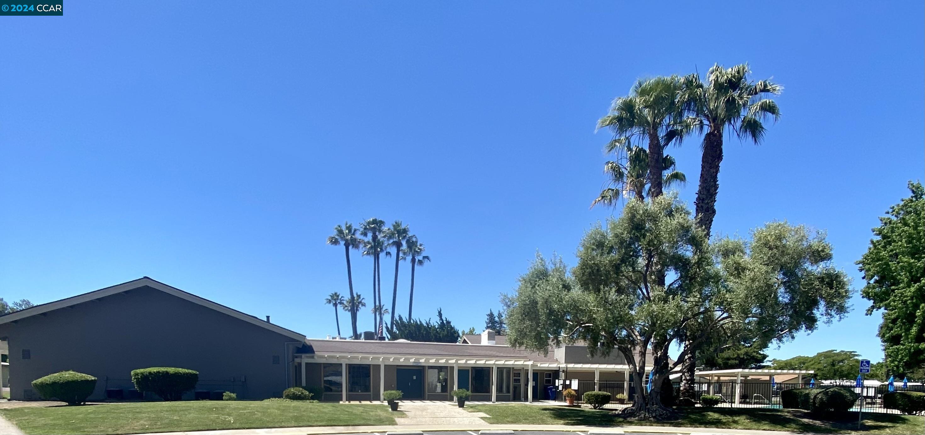 1067 Peralta