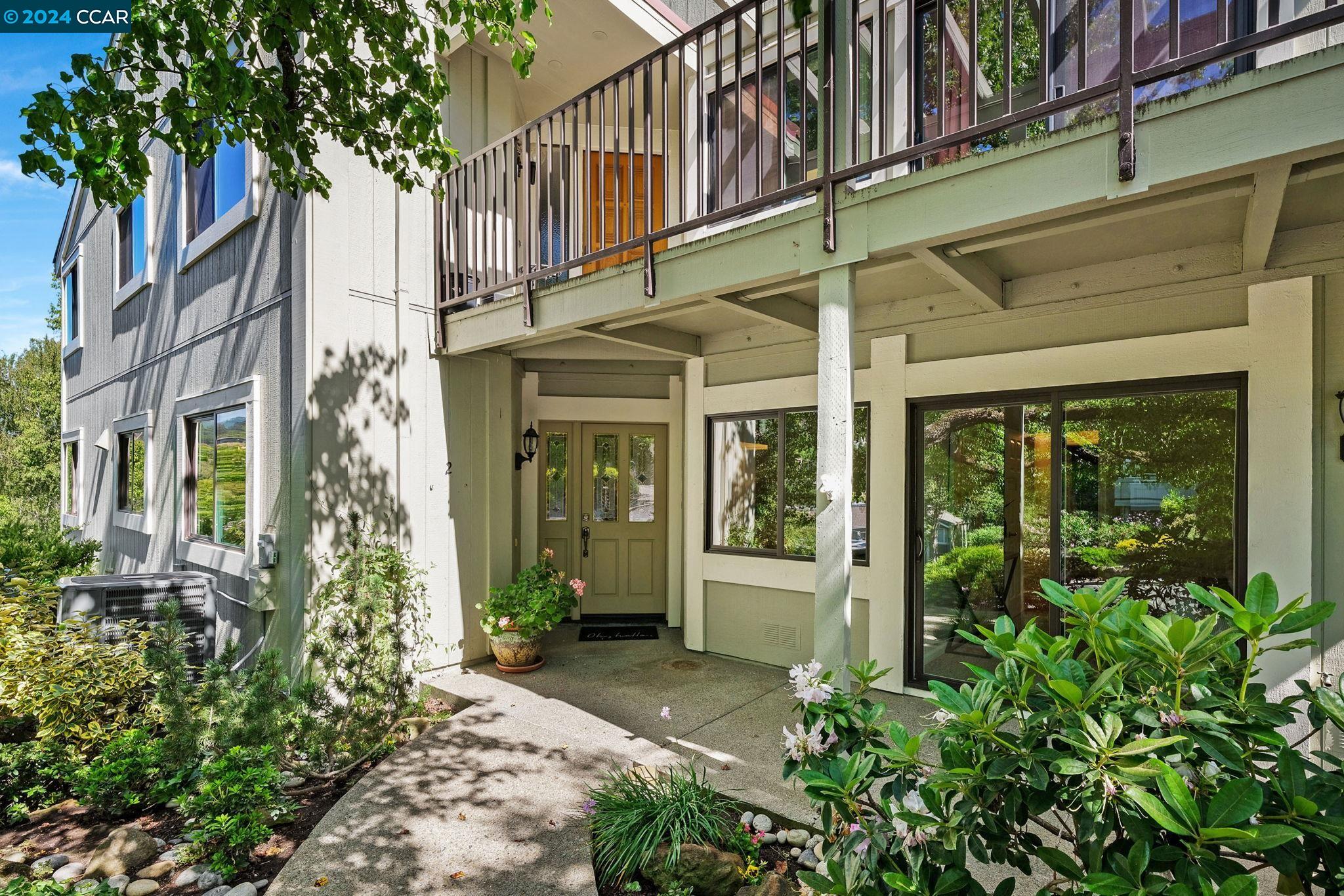 3182 Rossmoor Pkwy # 2