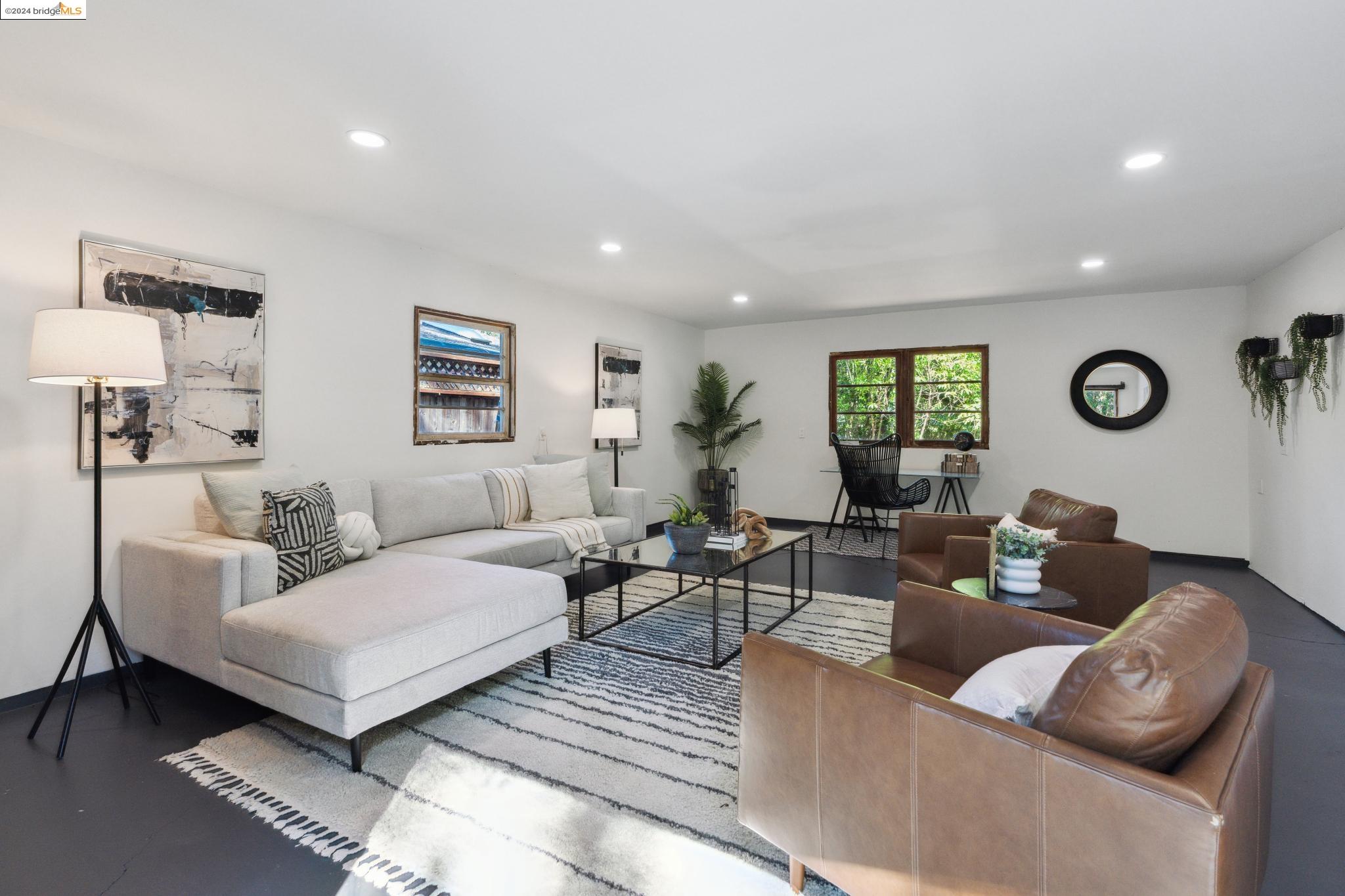 1005 Homestead Ave