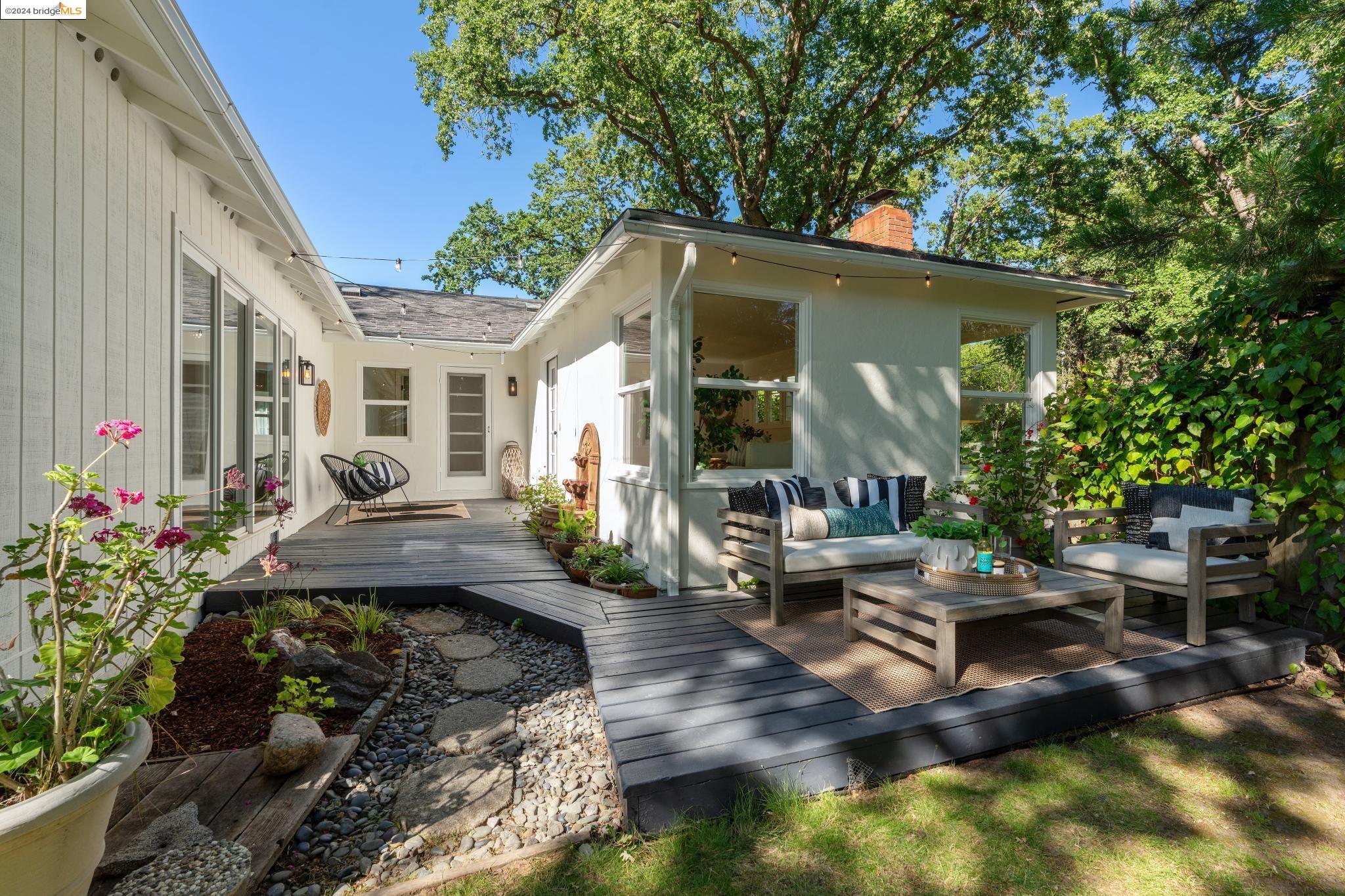1005 Homestead Ave