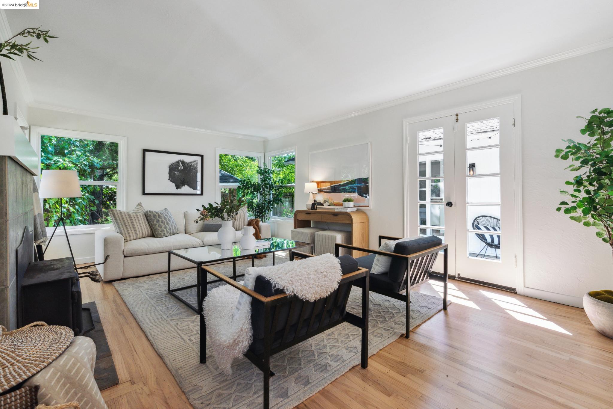 1005 Homestead Ave