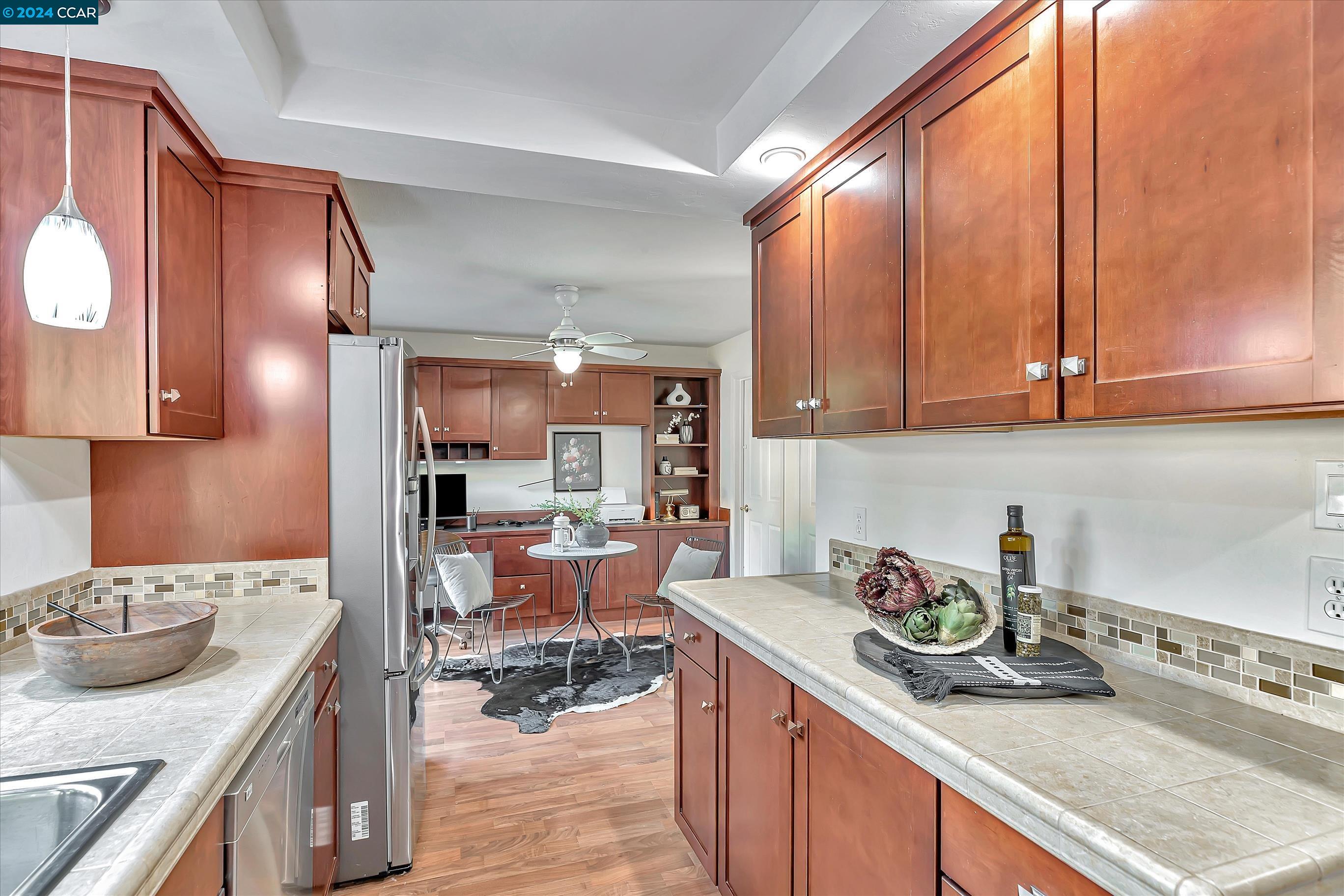 1677 Countrywood Ct