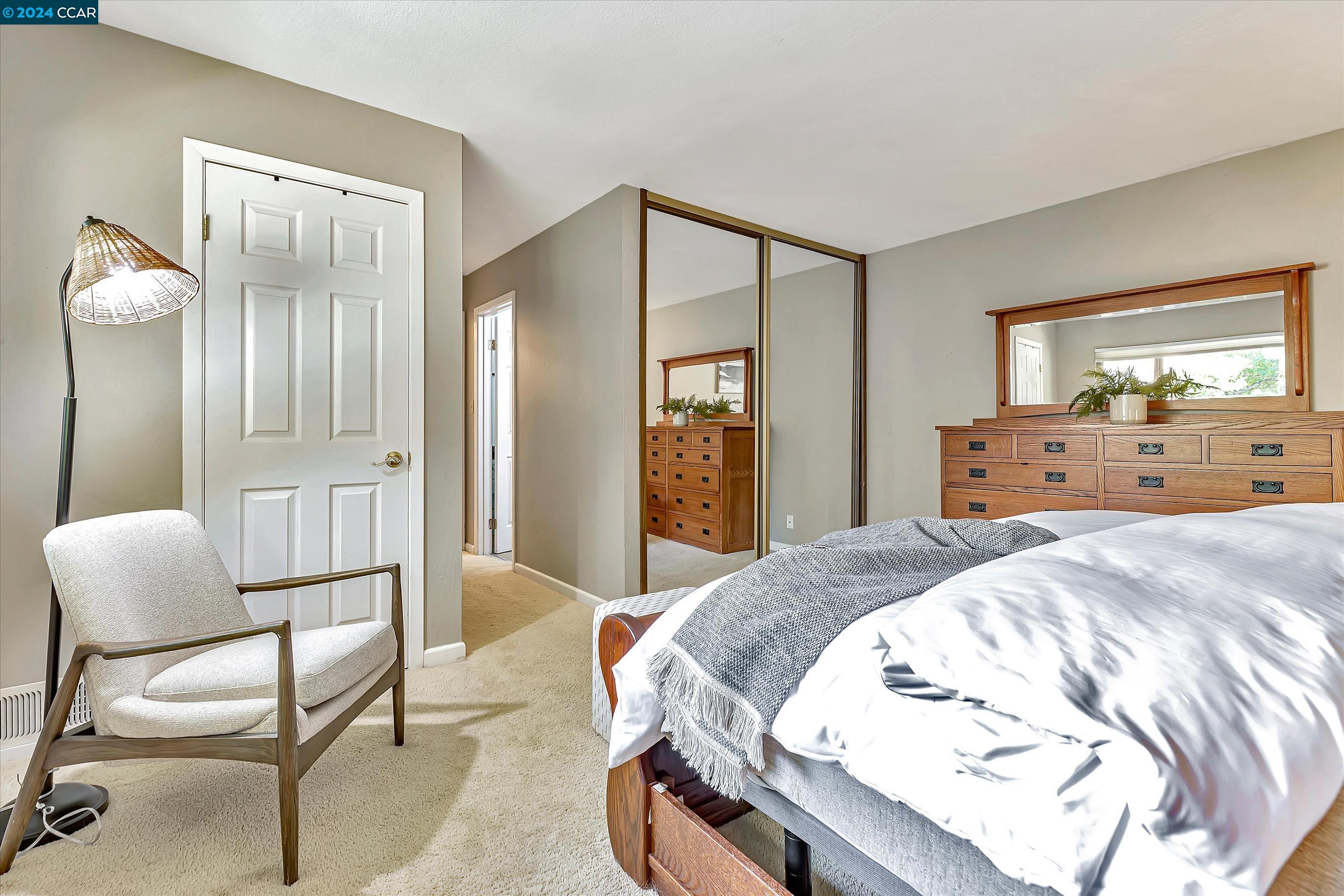 1677 Countrywood Ct