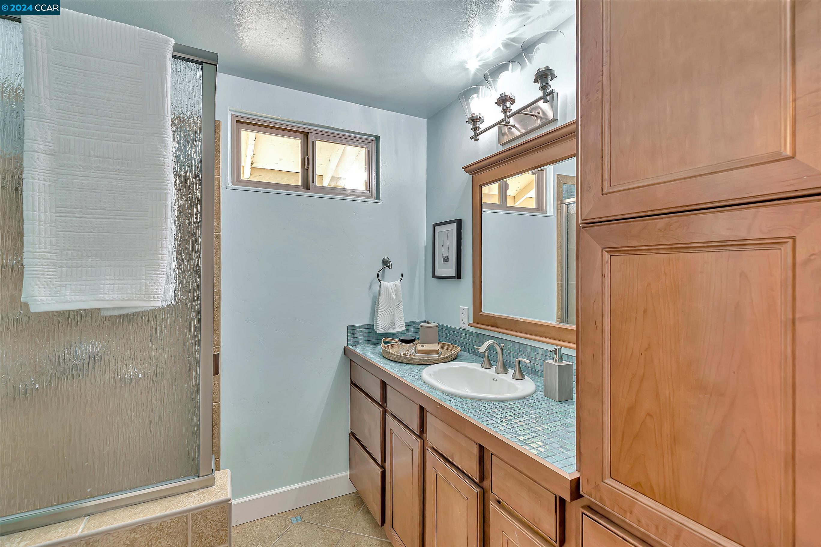 1677 Countrywood Ct