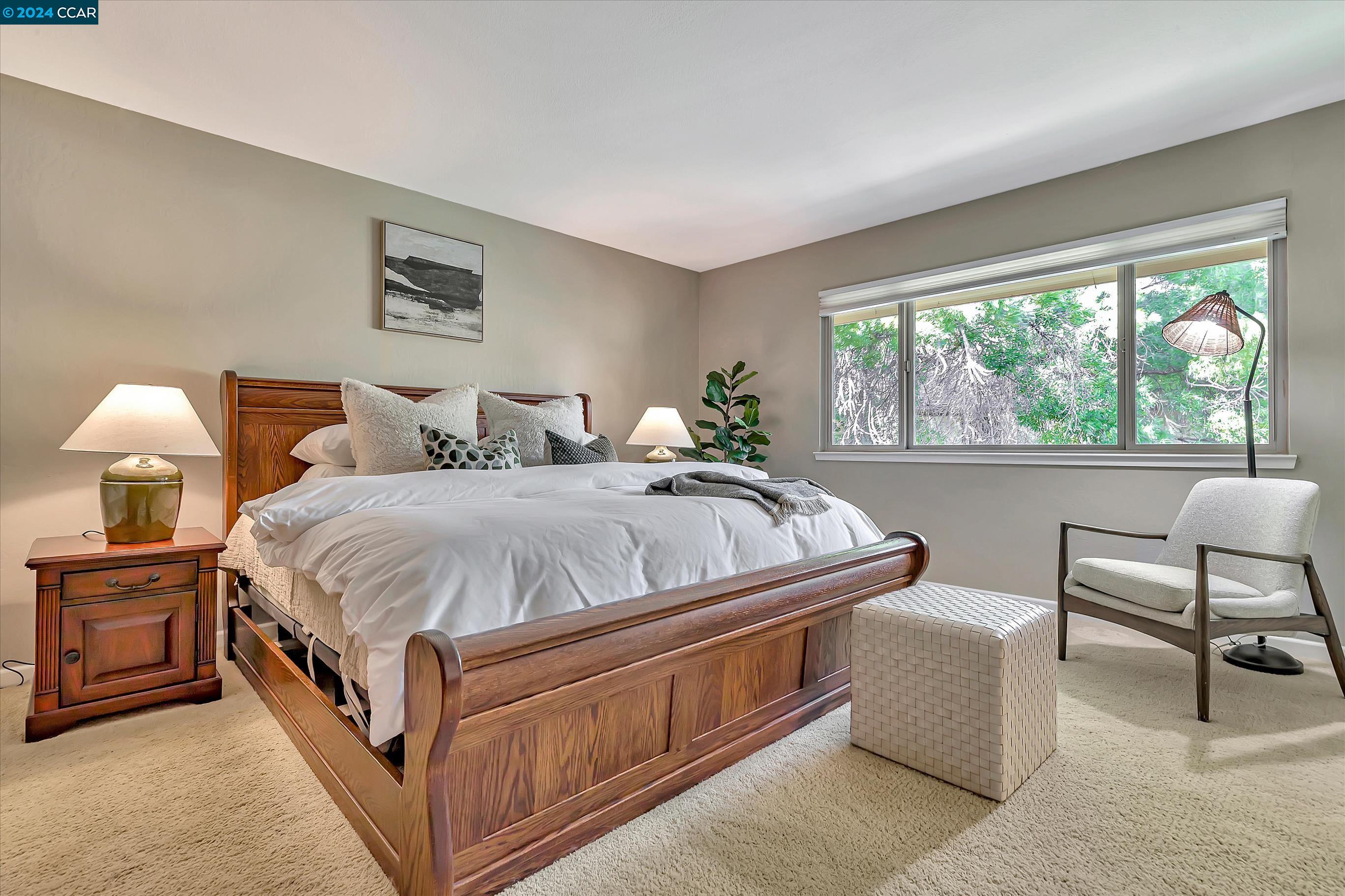 1677 Countrywood Ct