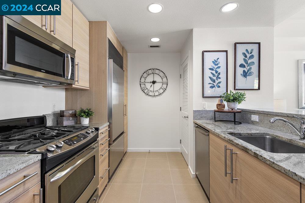 1655 N California # 332