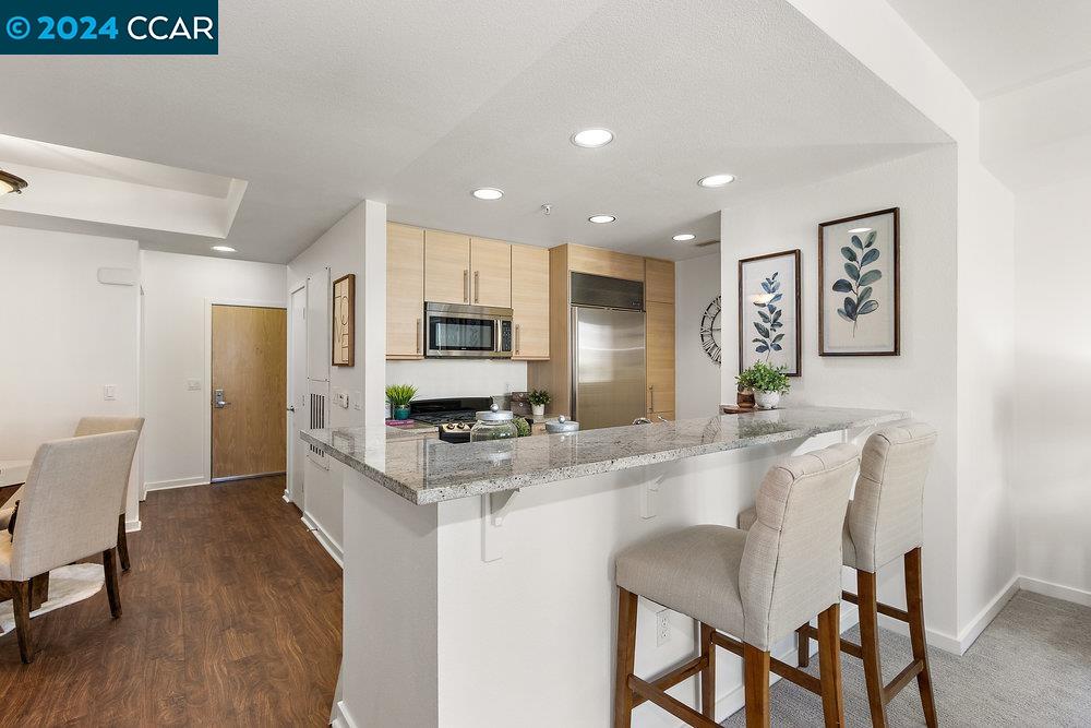 1655 N California # 332
