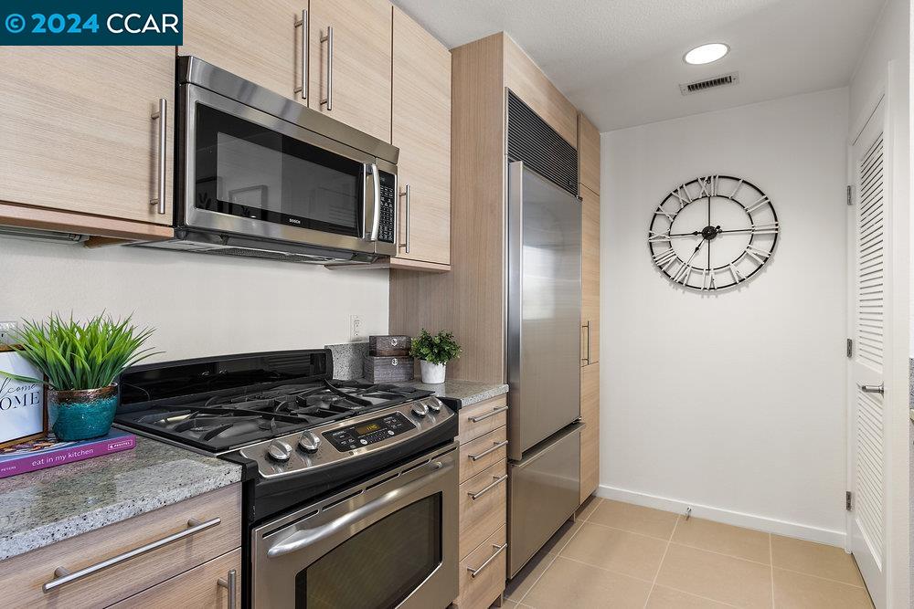 1655 N California # 332