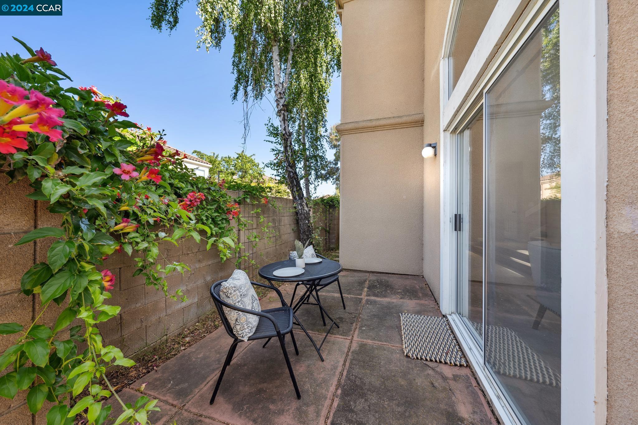 111 Camino Del Sol