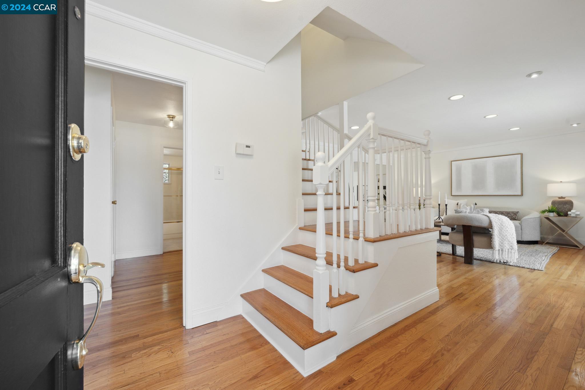 952 Nuala Ct