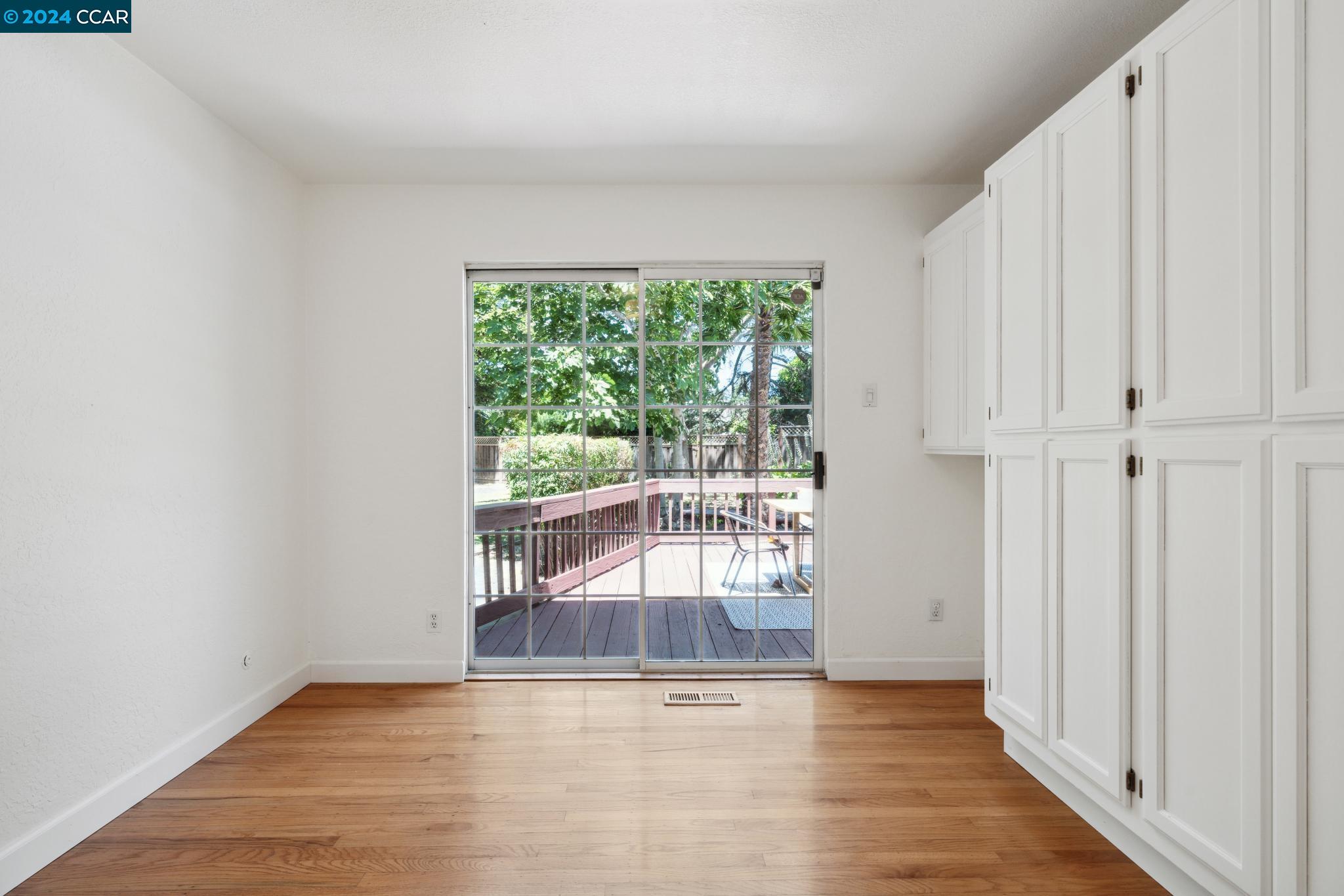 952 Nuala Ct
