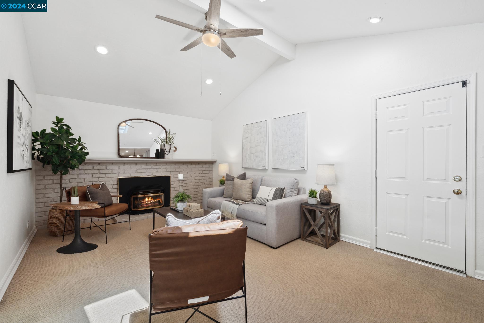 952 Nuala Ct