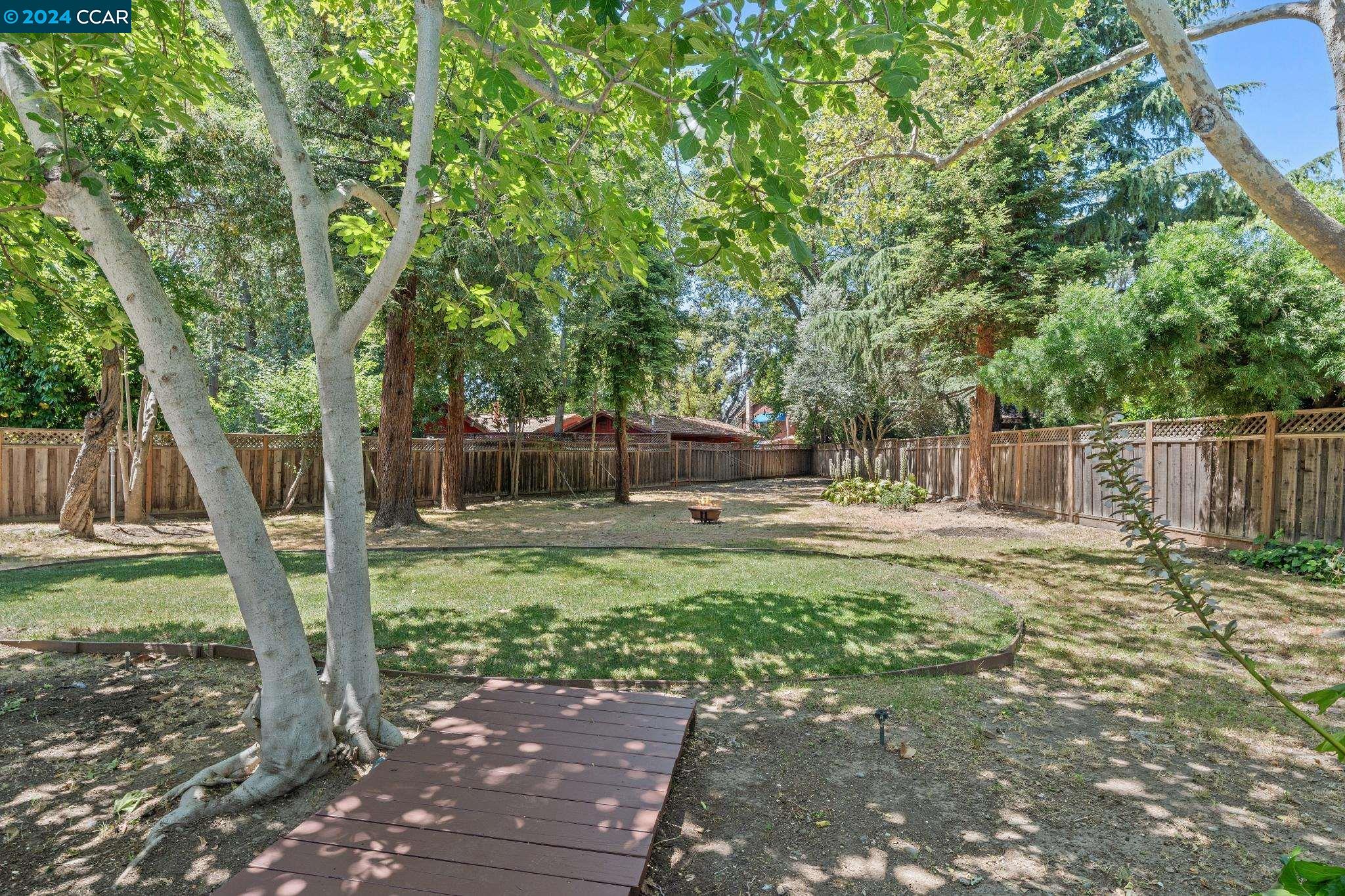 952 Nuala Ct