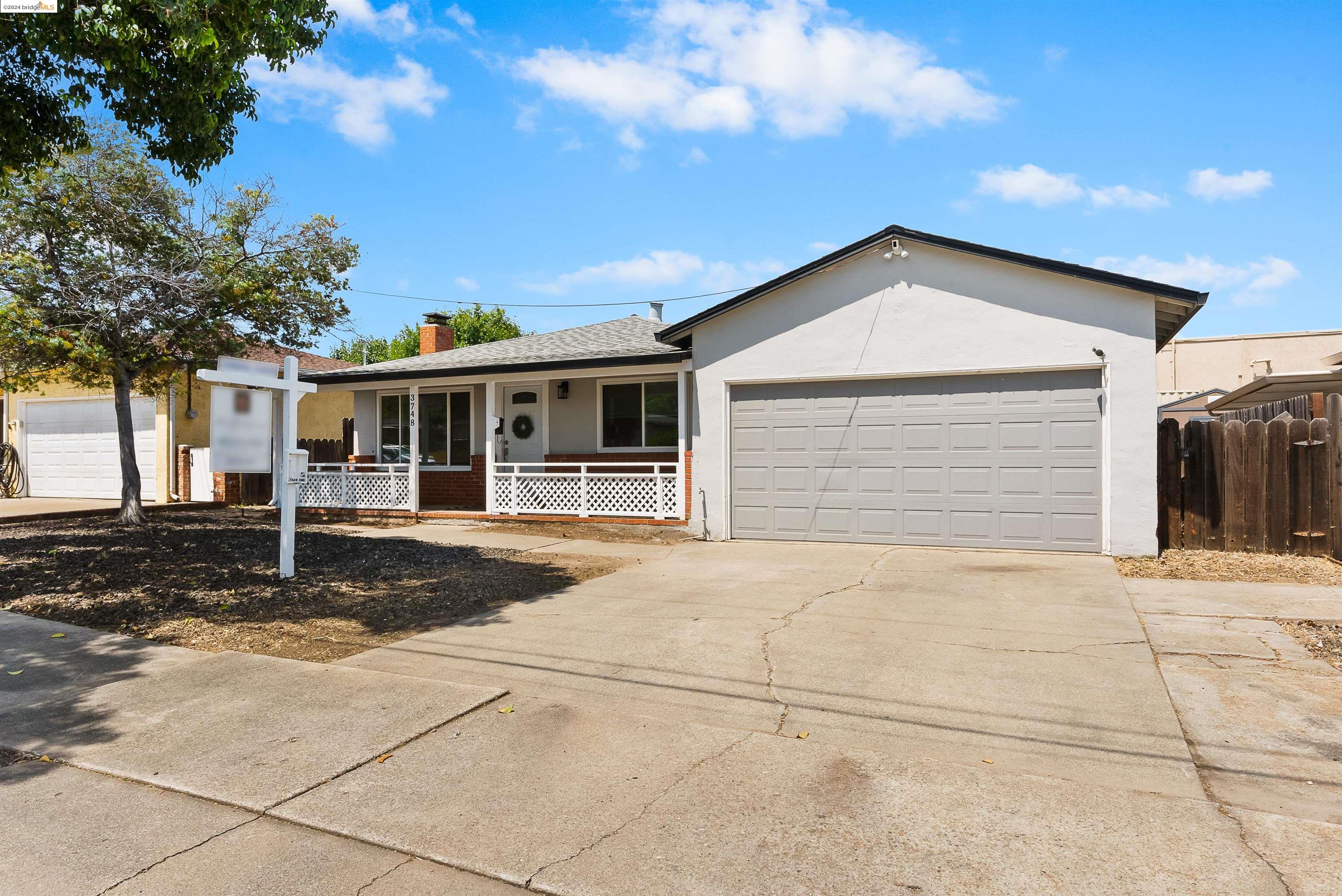 3748 Glacier Dr
