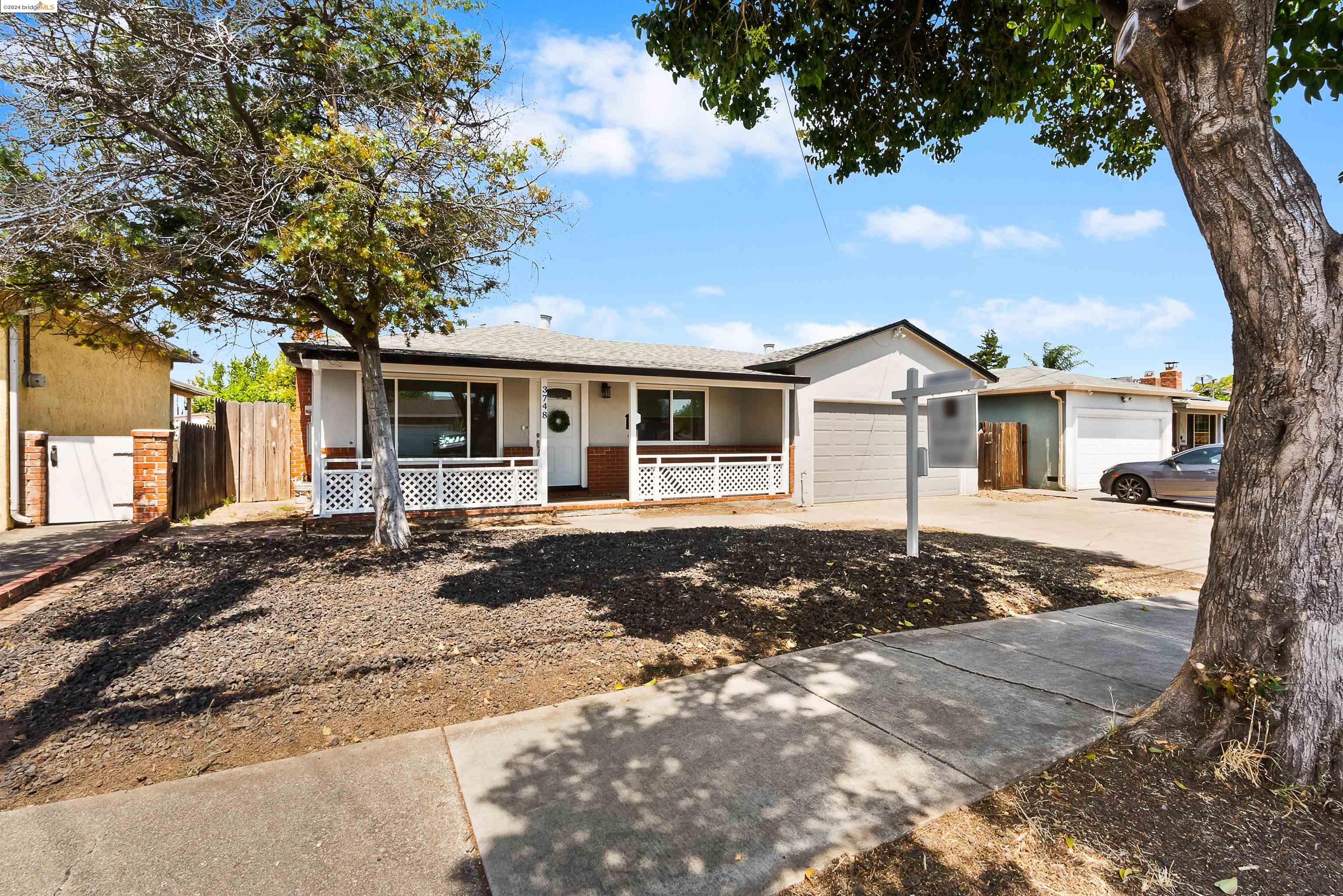 3748 Glacier Dr