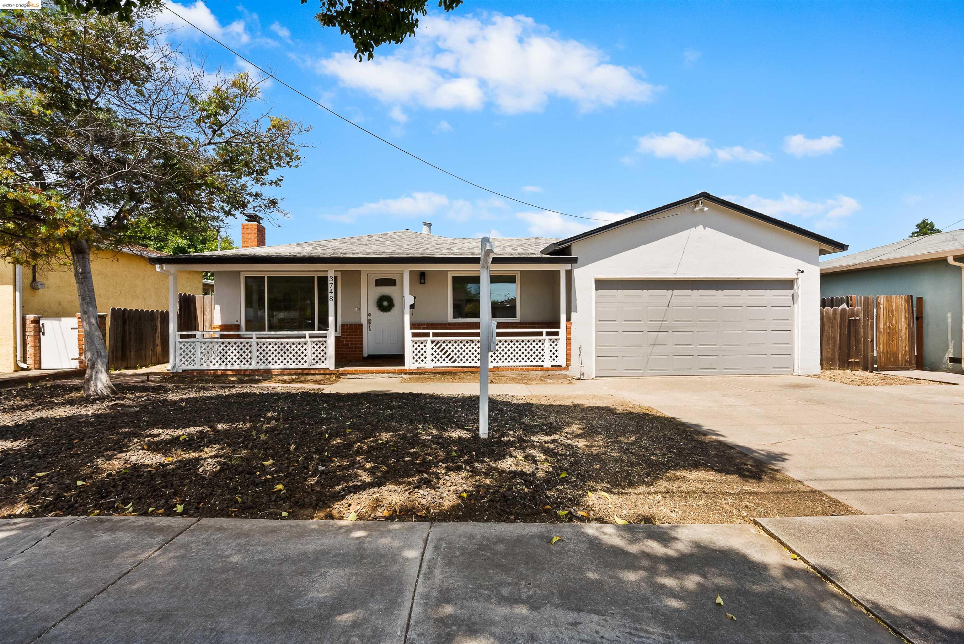3748 Glacier Dr