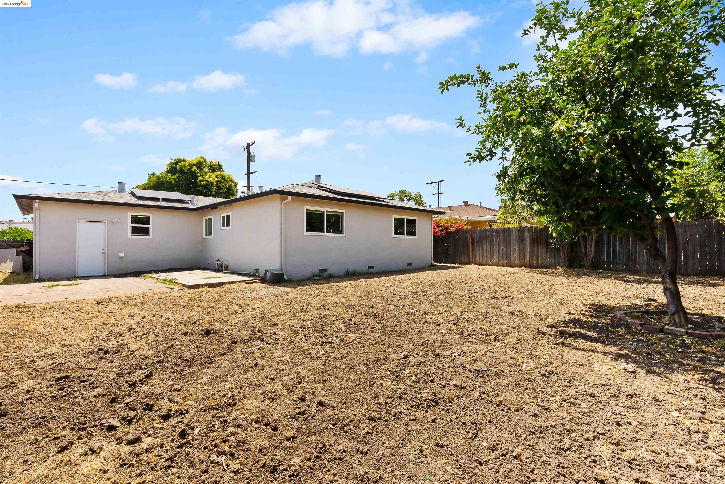 3748 Glacier Dr