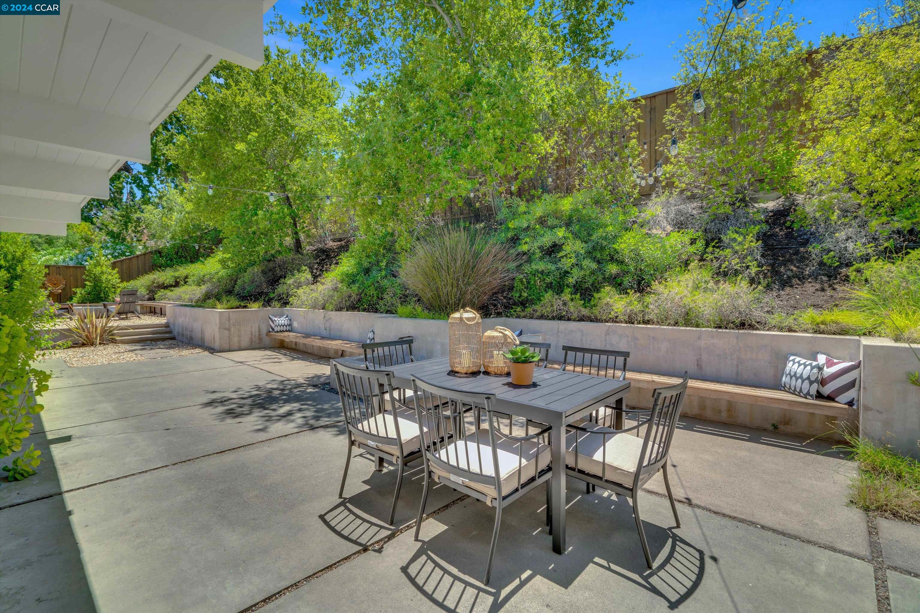2715 San Carlos Dr