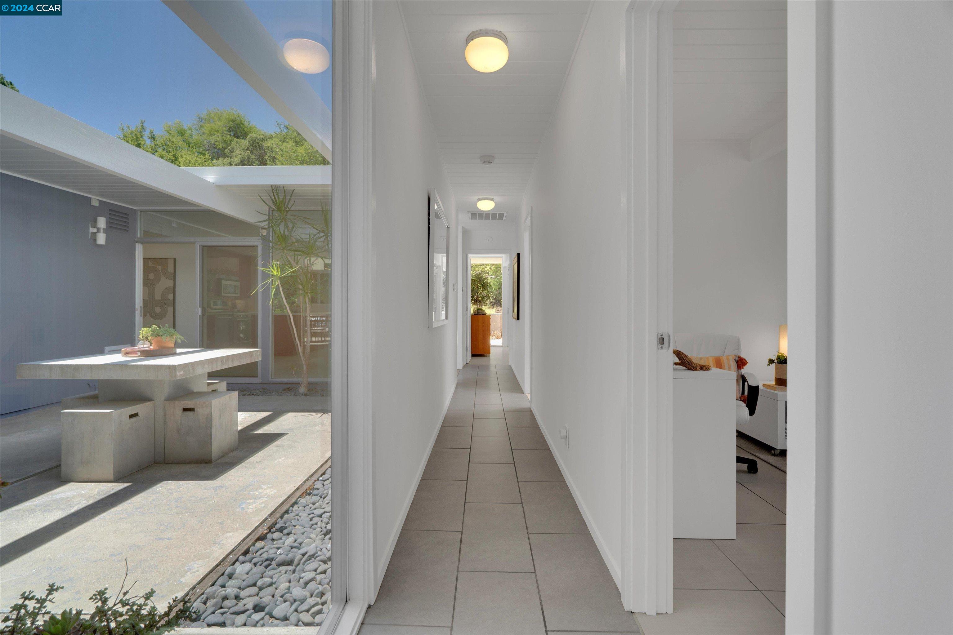 2715 San Carlos Dr