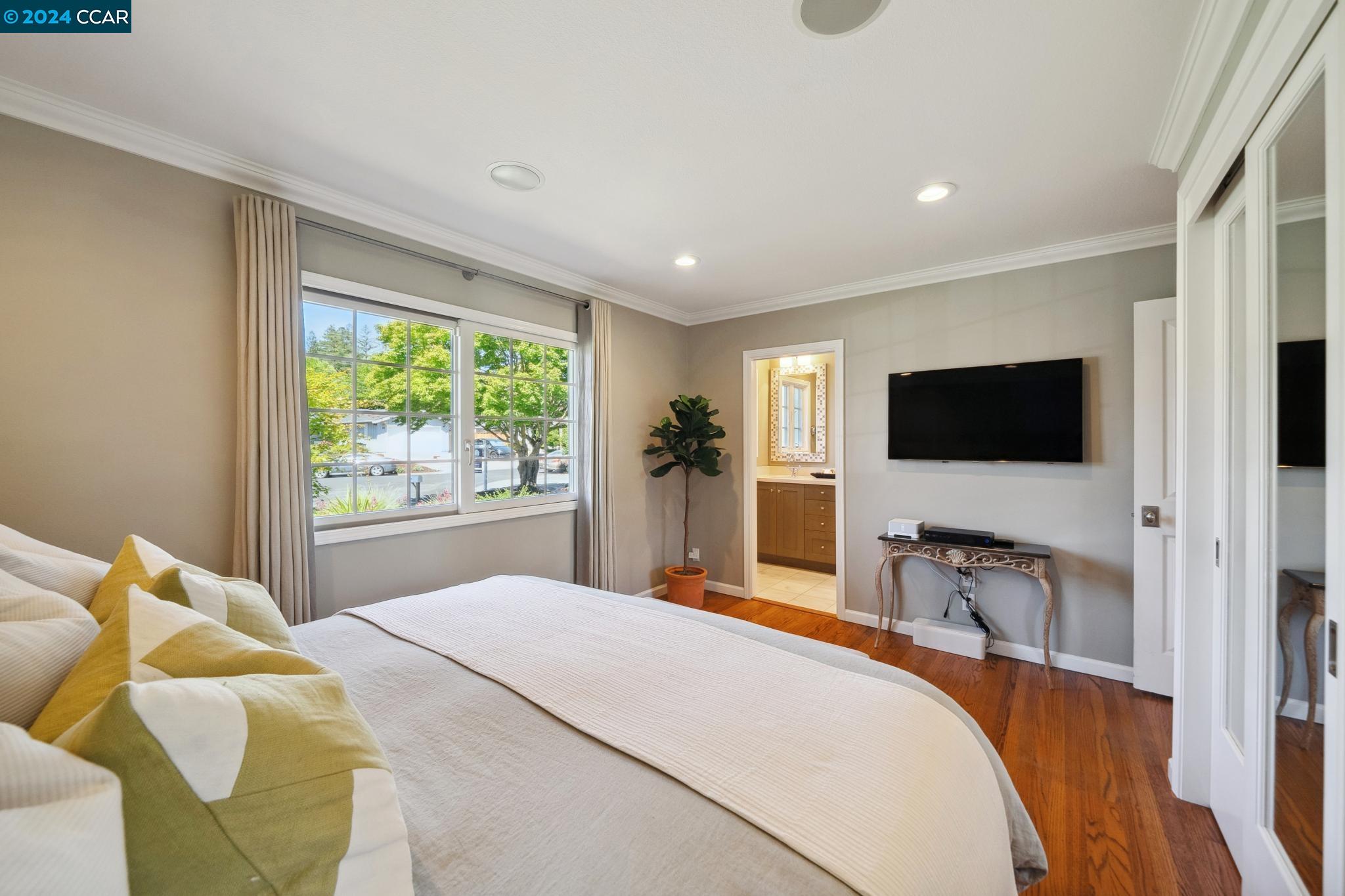 17 Hammond Pl